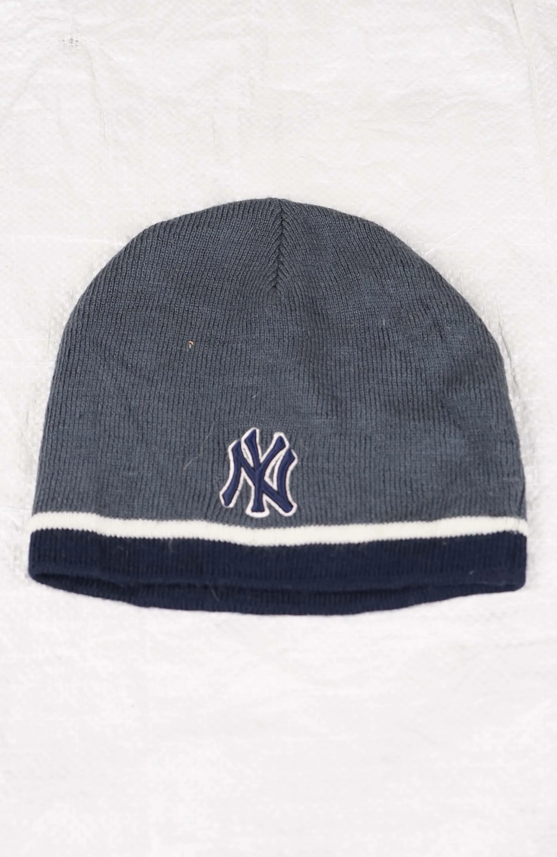 VINTAGE NEW YORK YANKEES SKULL BEANIE