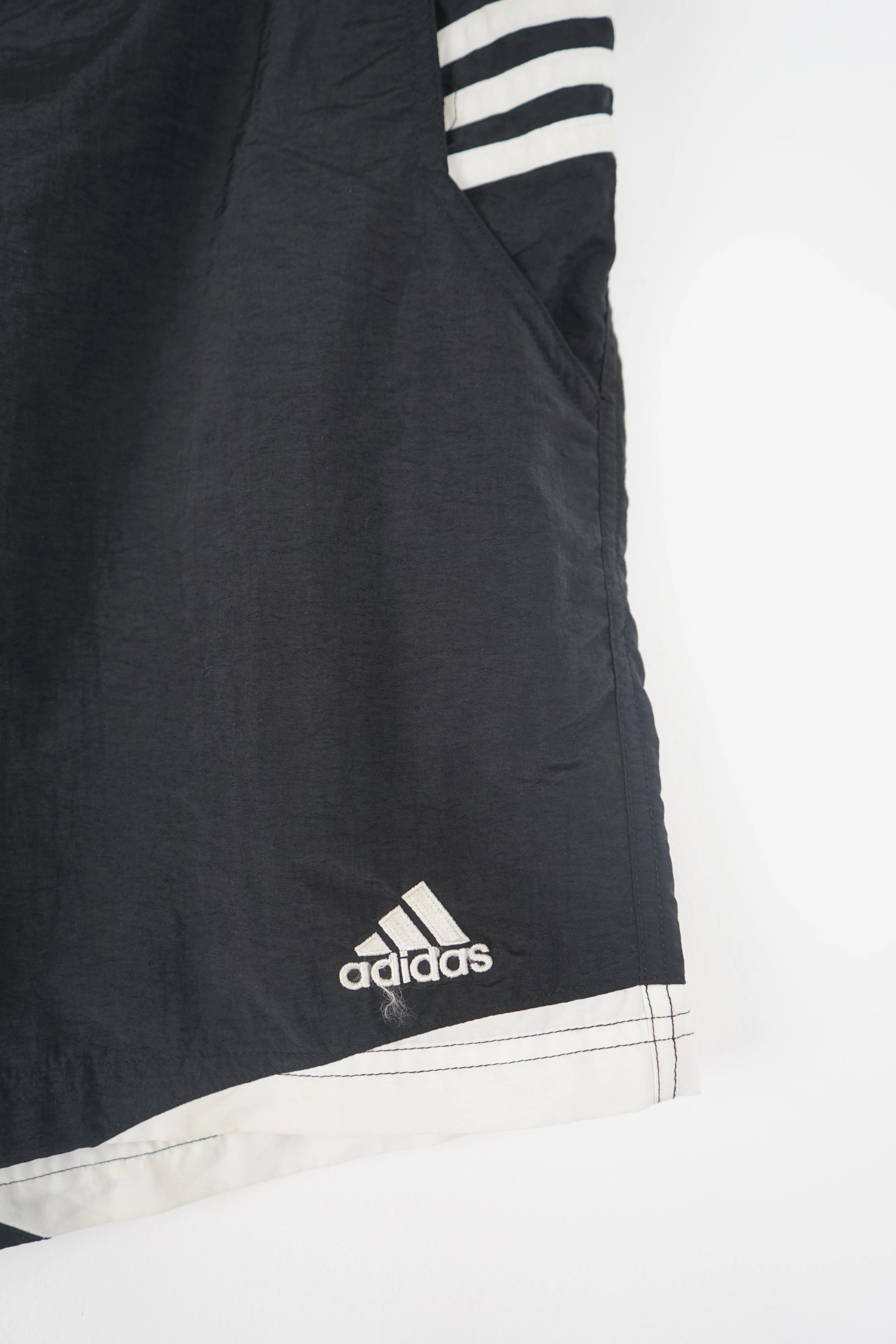 VINTAGE ADIDAS SHORTS W36 - Image 2