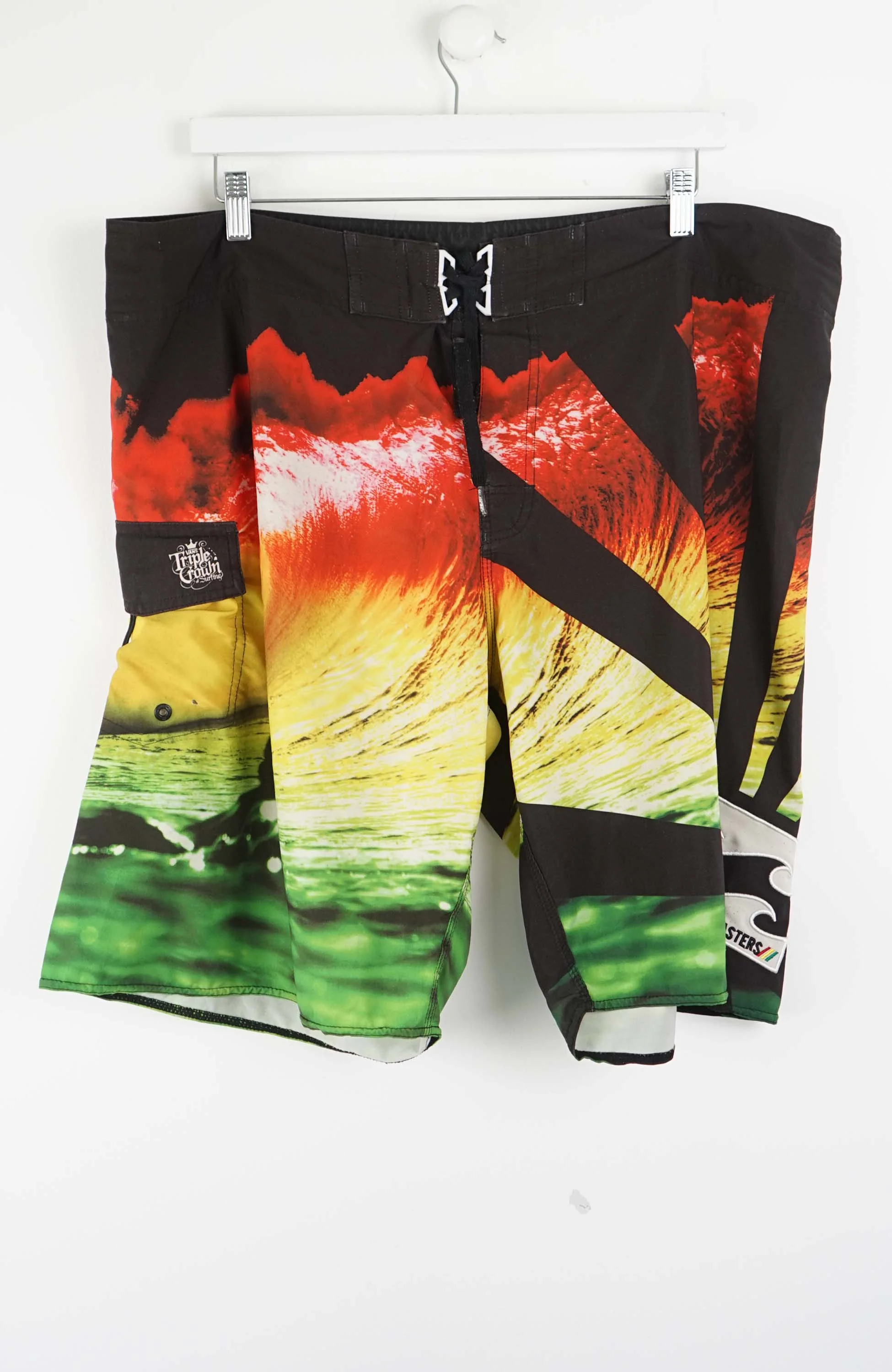VINTAGE BILLABONG BOARD SHORTS W44