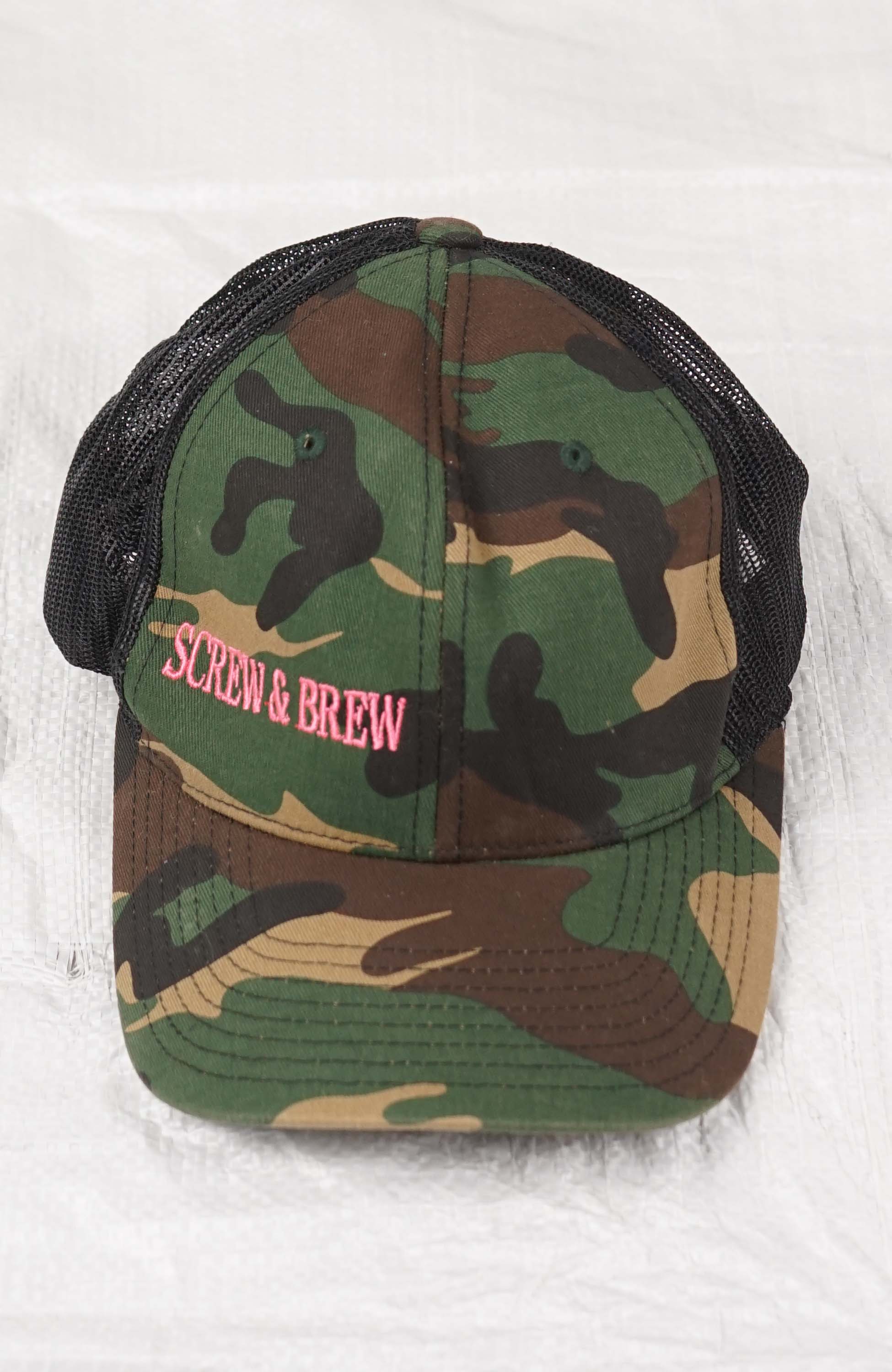 VINTAGE SCREW & BREW CAMO REAL TREE HAT