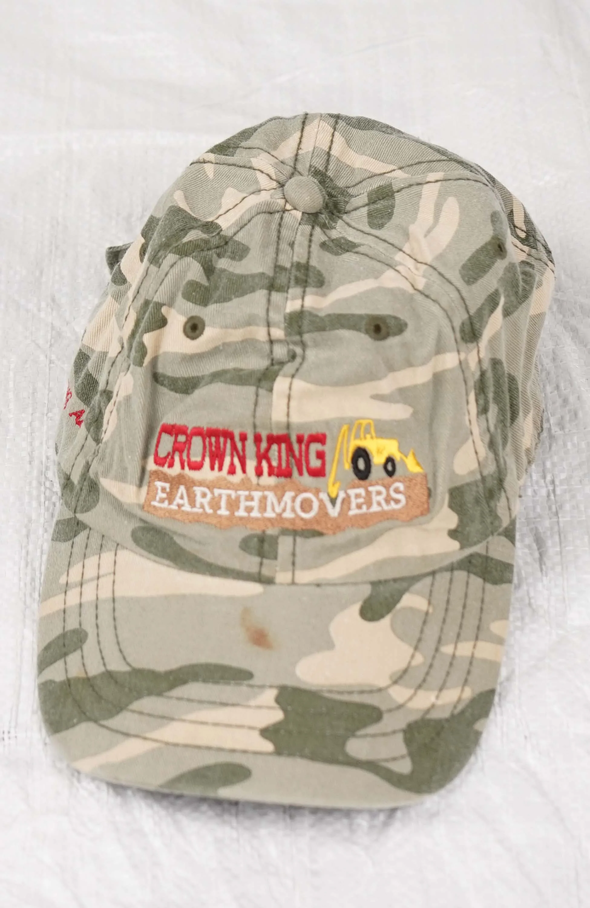 VINTAGE CROWN KING EARTHMOVERS REAL TREE HAT