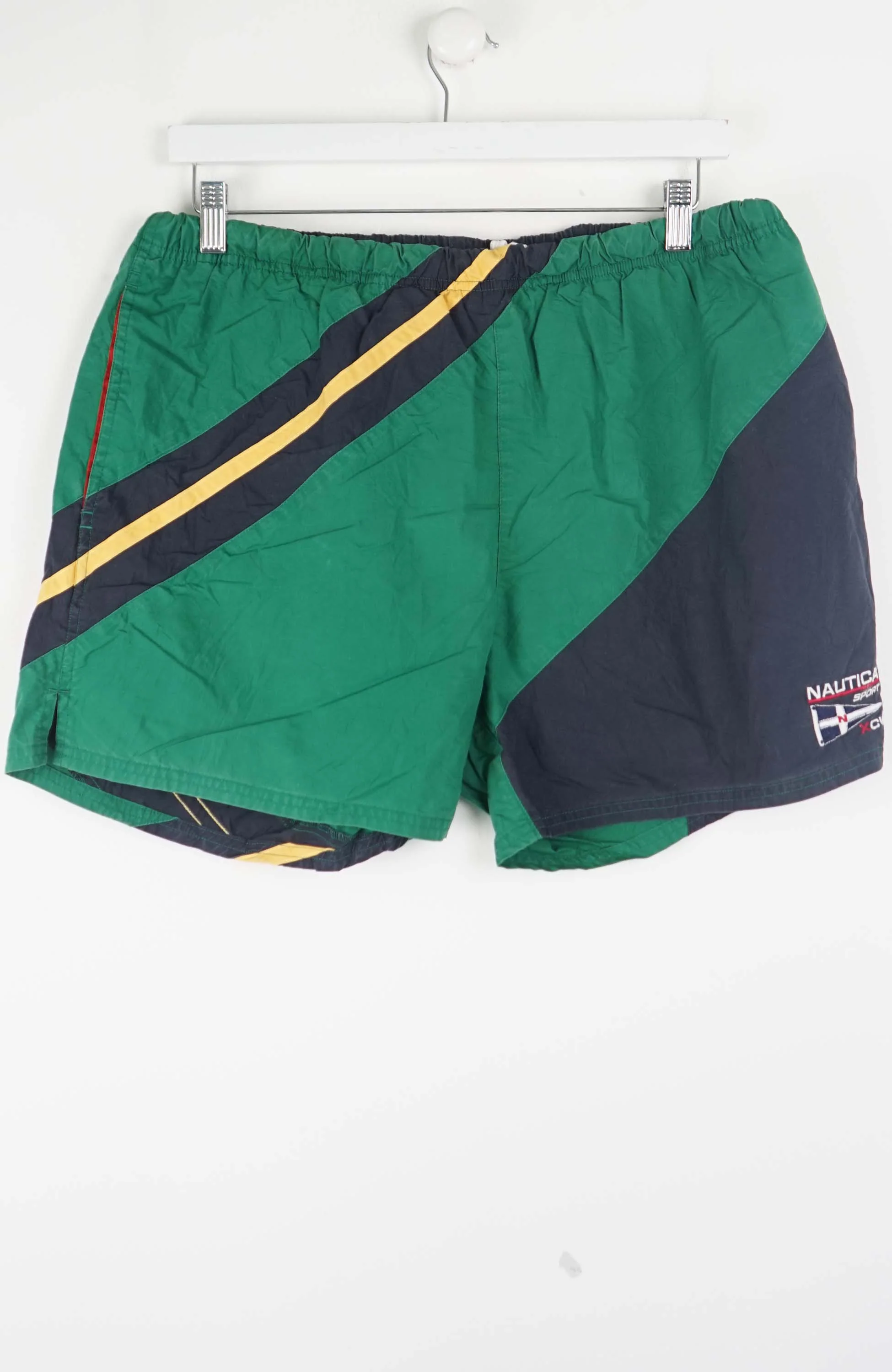 VINTAGE NAUTICA SHORTS W30