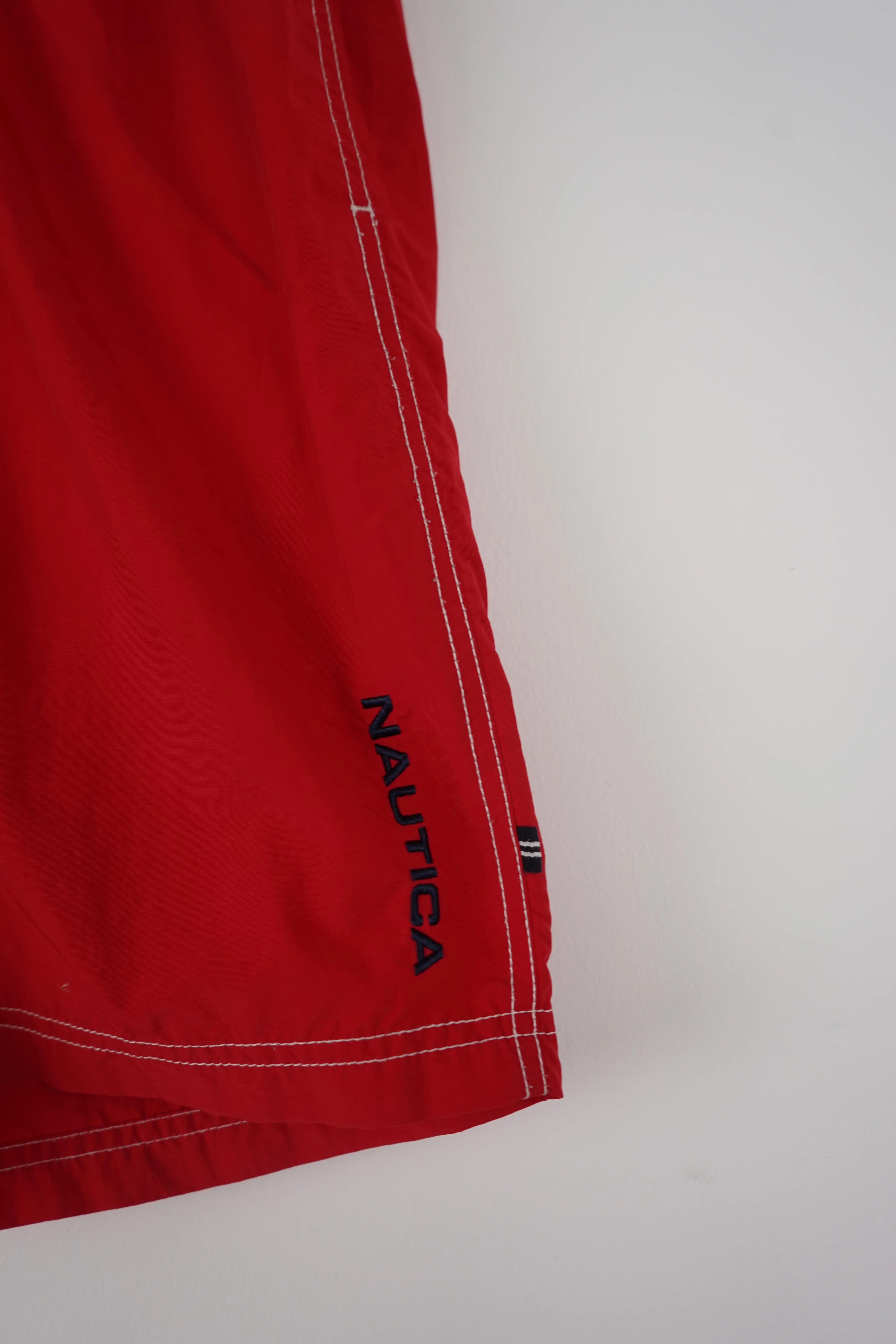 VINTAGE NAUTICA SHORTS W30 - Image 2