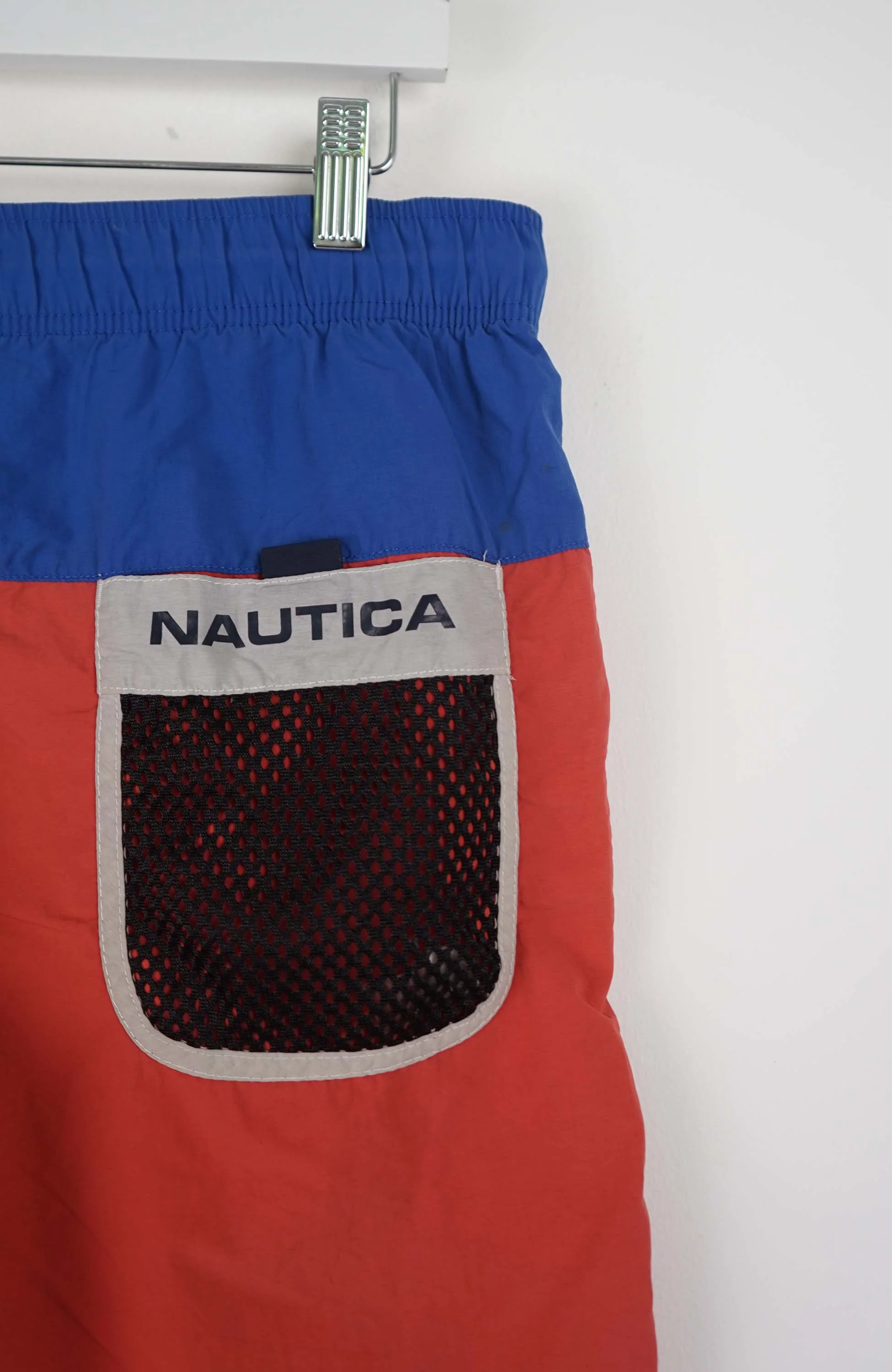 VINTAGE NAUTICA SHORTS W32 - Image 2
