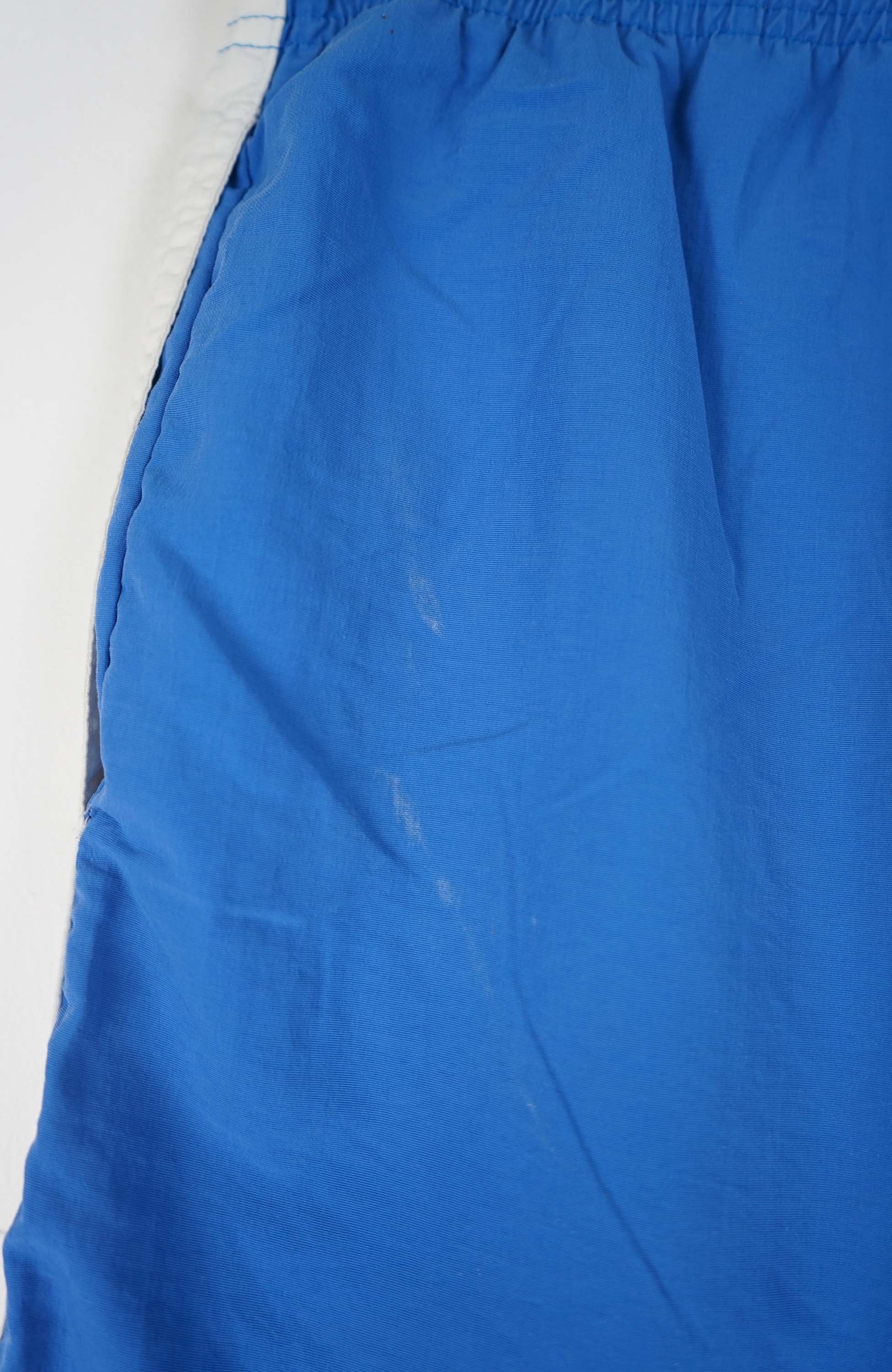 VINTAGE NAUTICA SHORTS W32 - Image 4