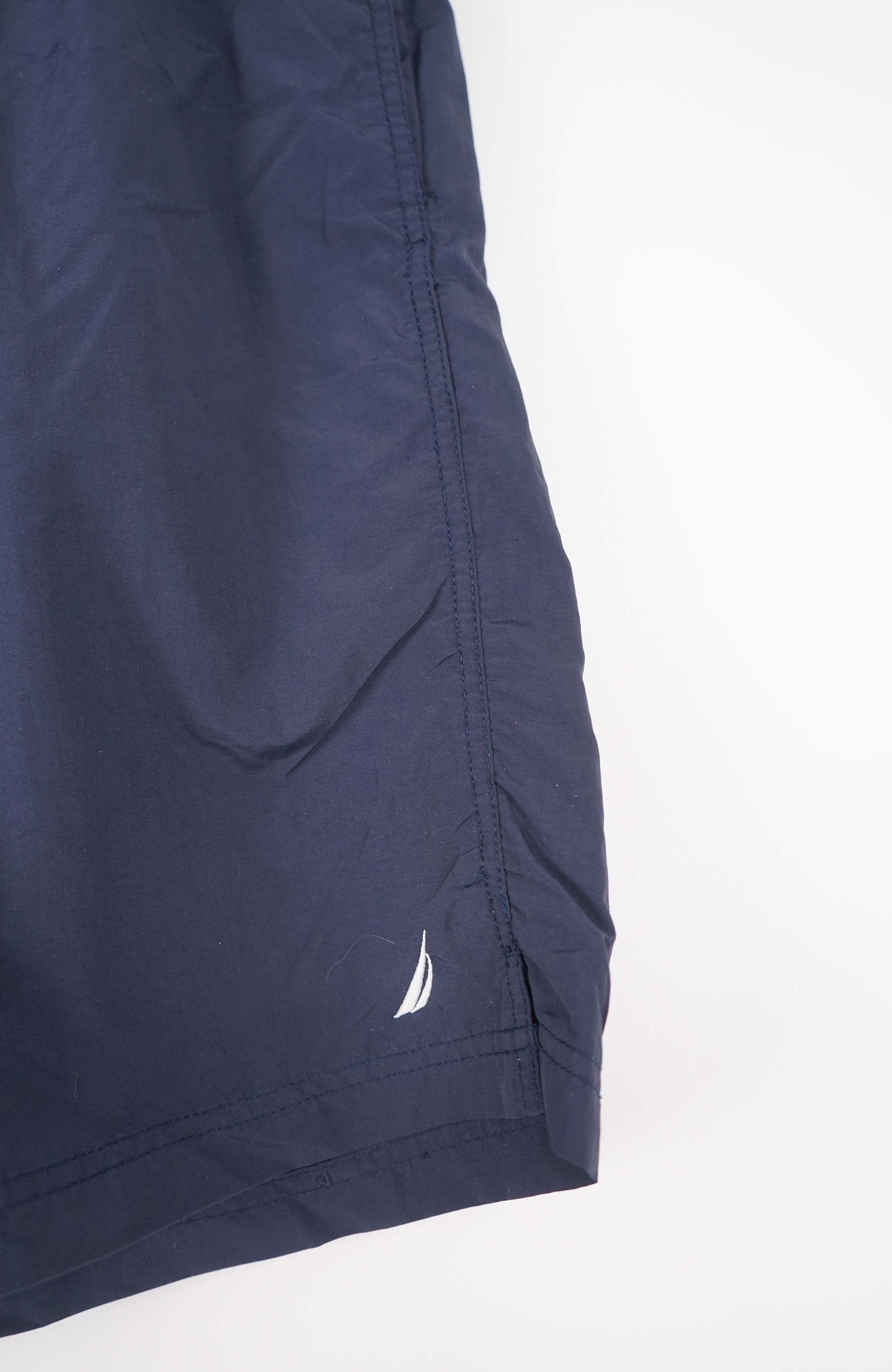 VINTAGE NAUTICA SHORTS W34 - Image 2