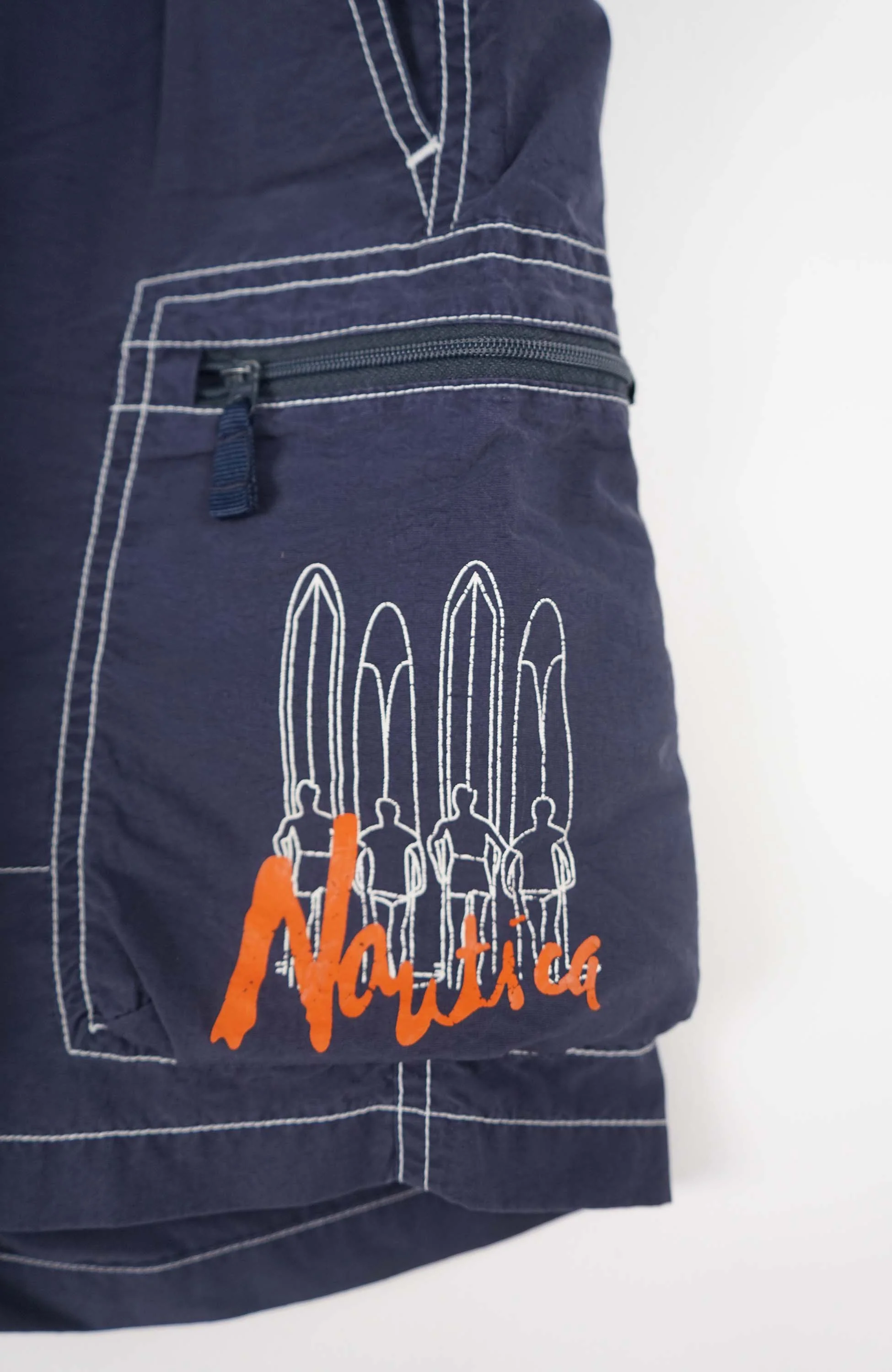 VINTAGE NAUTICA SHORTS W40 - Image 2