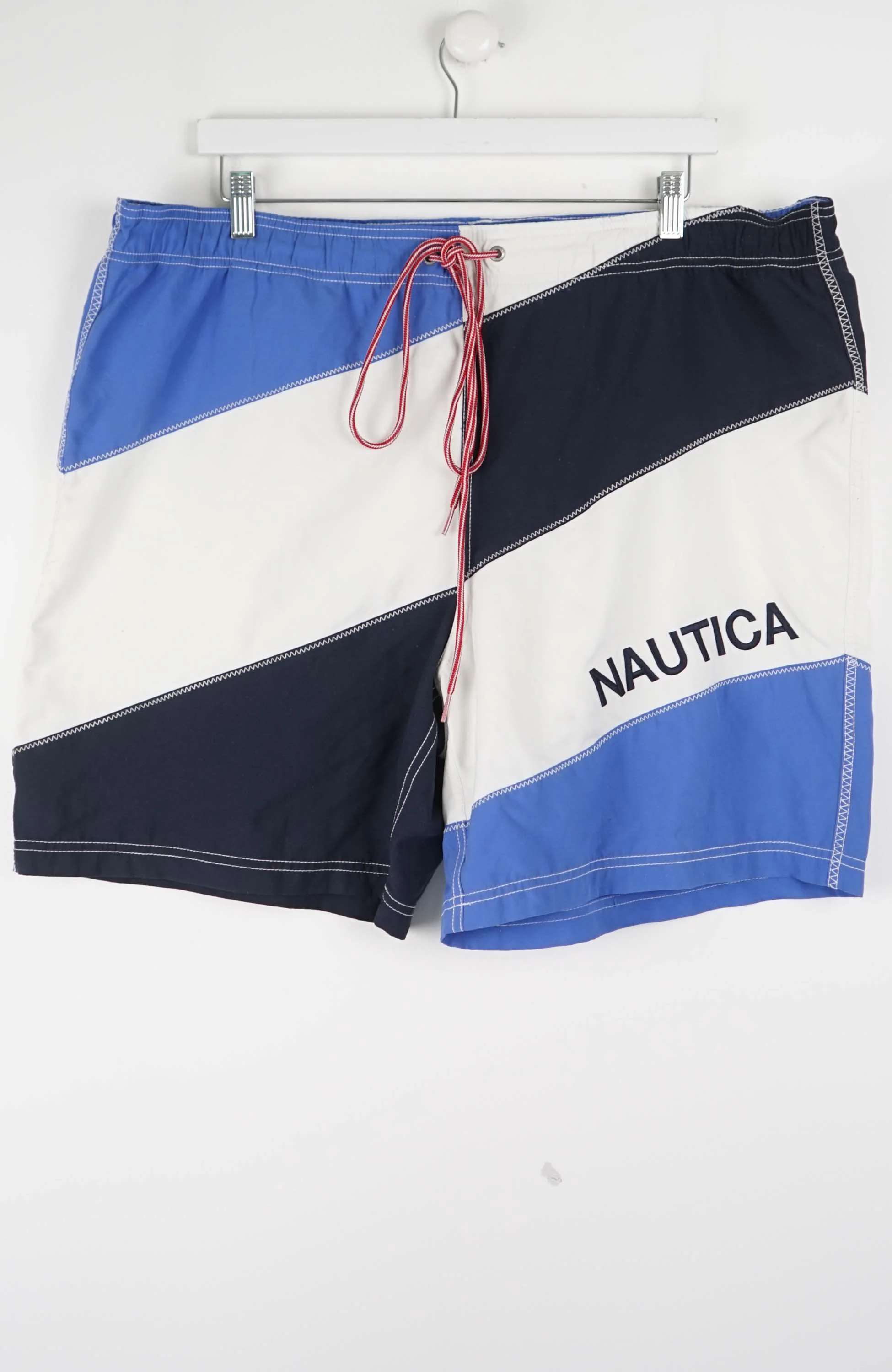 VINTAGE NAUTICA SHORTS W44