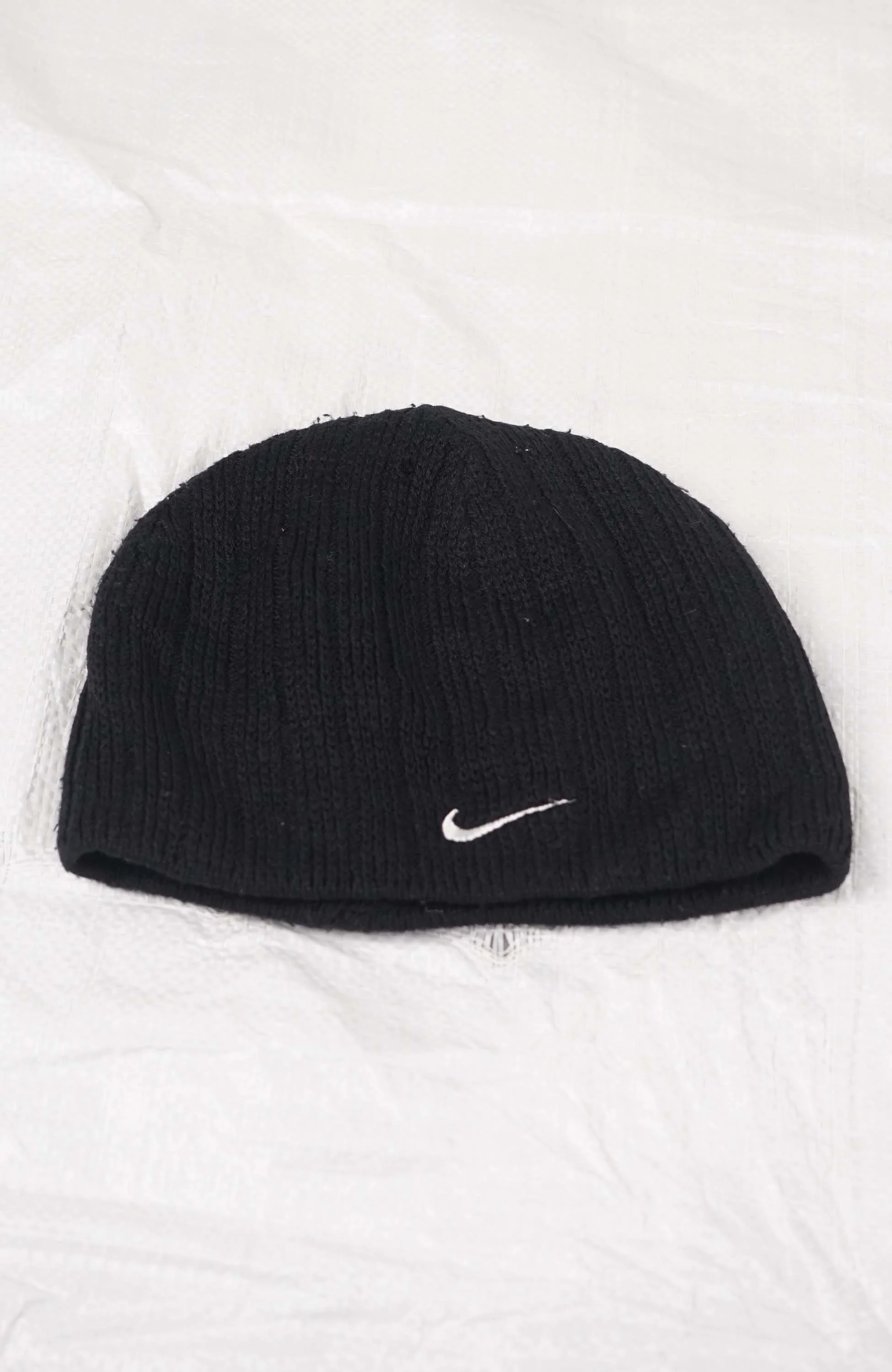 VINTAGE NIKE SKULL BEANIE