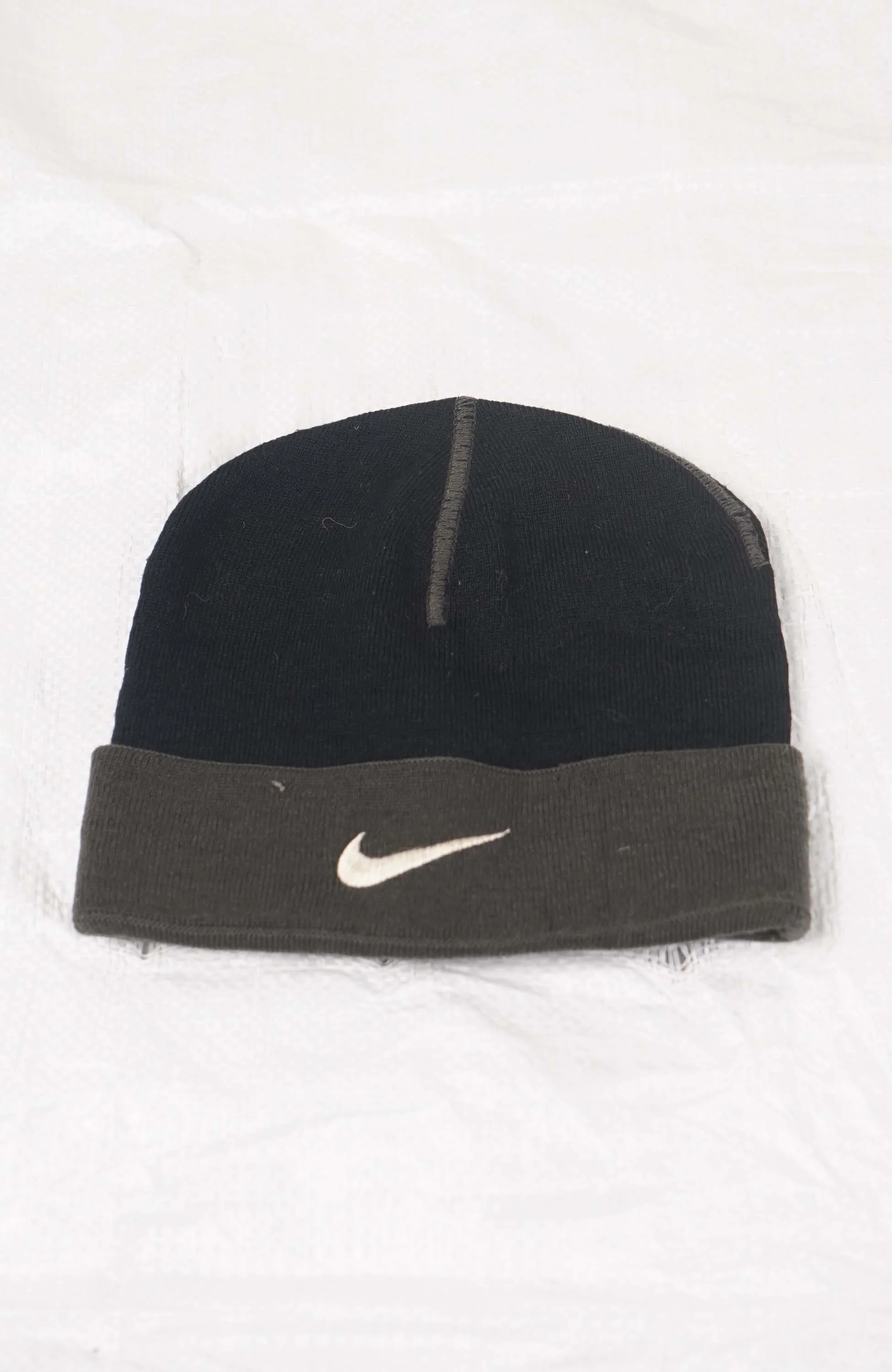 VINTAGE NIKE BEANIE