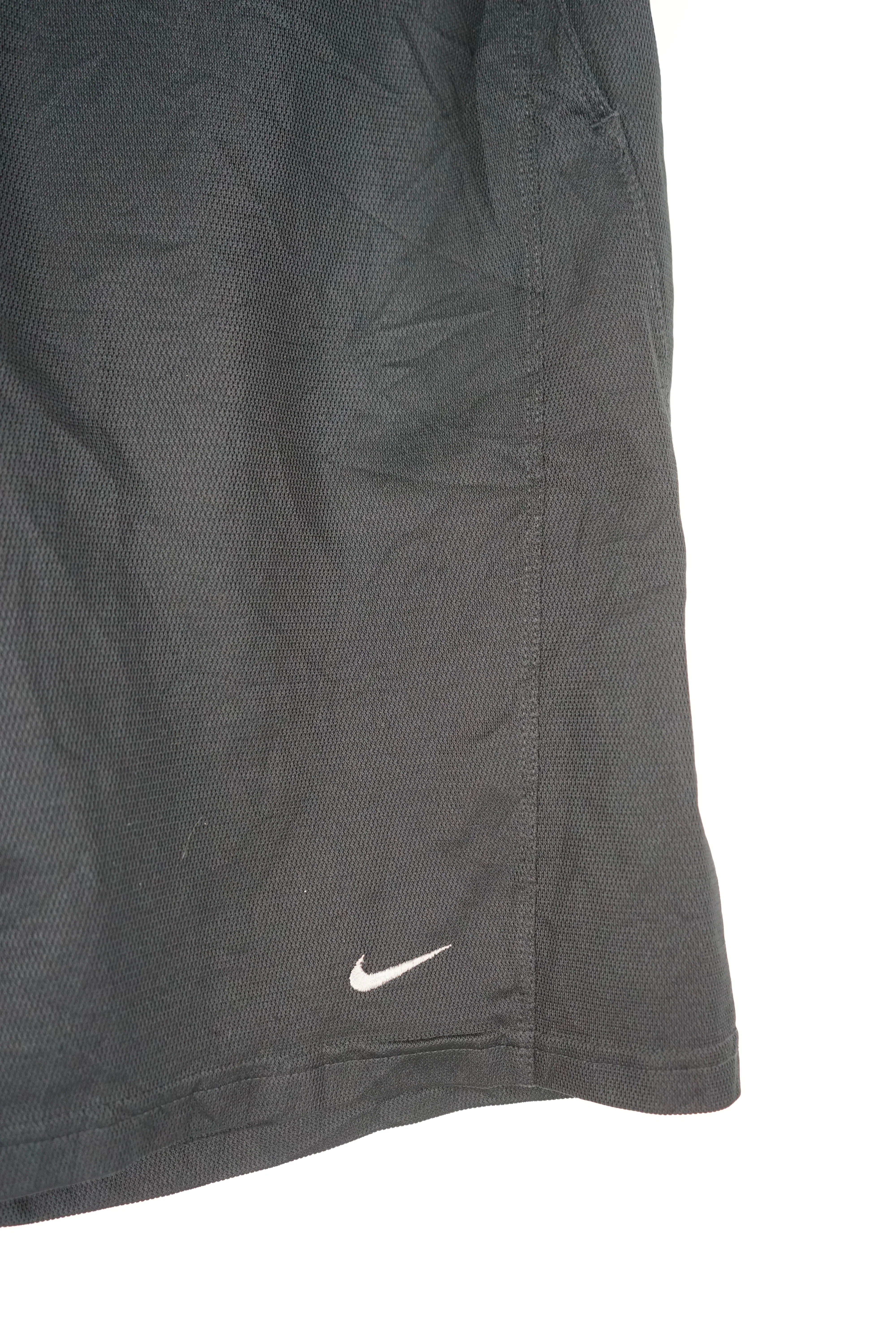 VINTAGE NIKE SHORTS W30 - Image 2