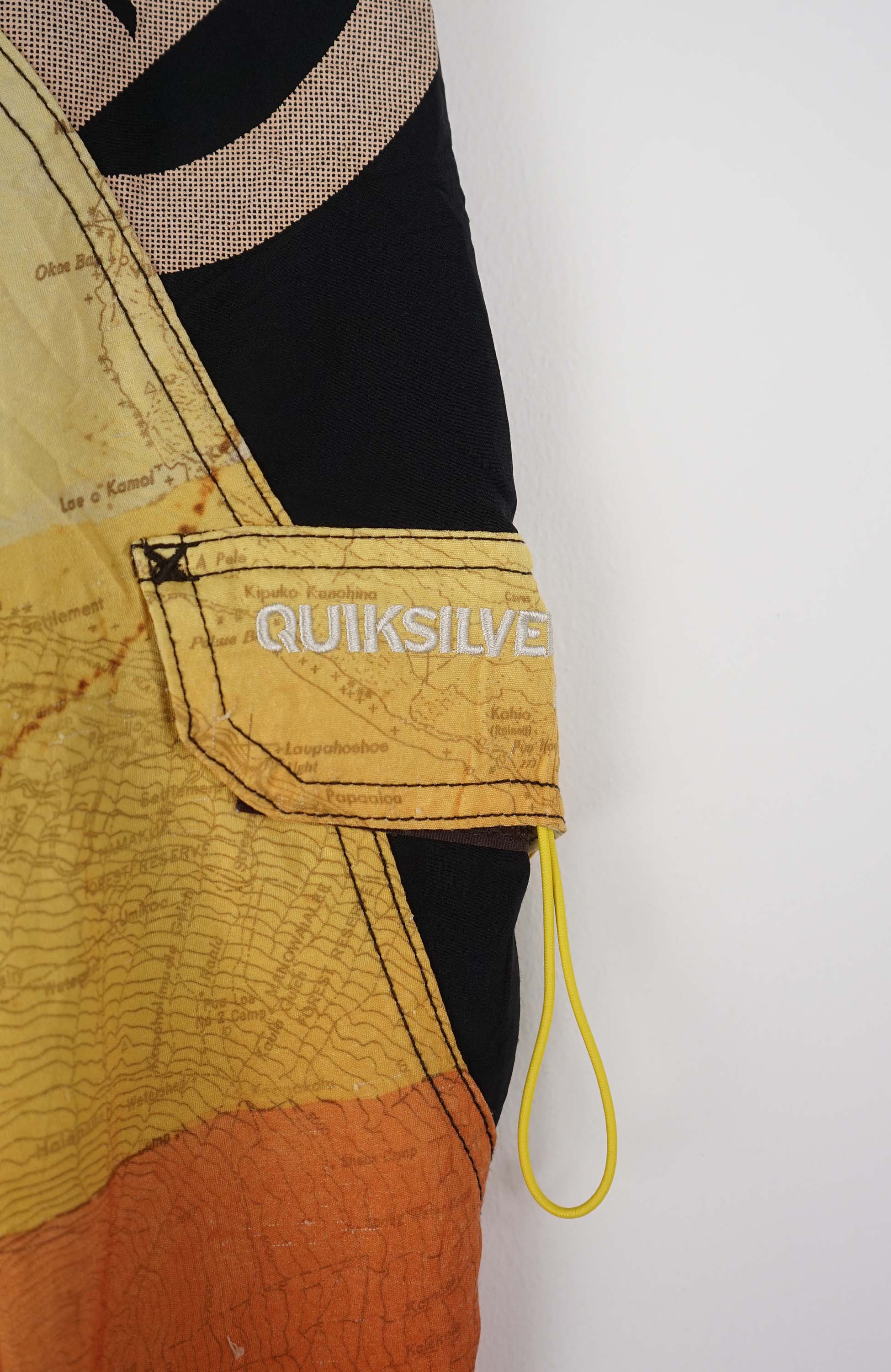 VINTAGE QUIKSILVER SHORTS W34 - Image 2