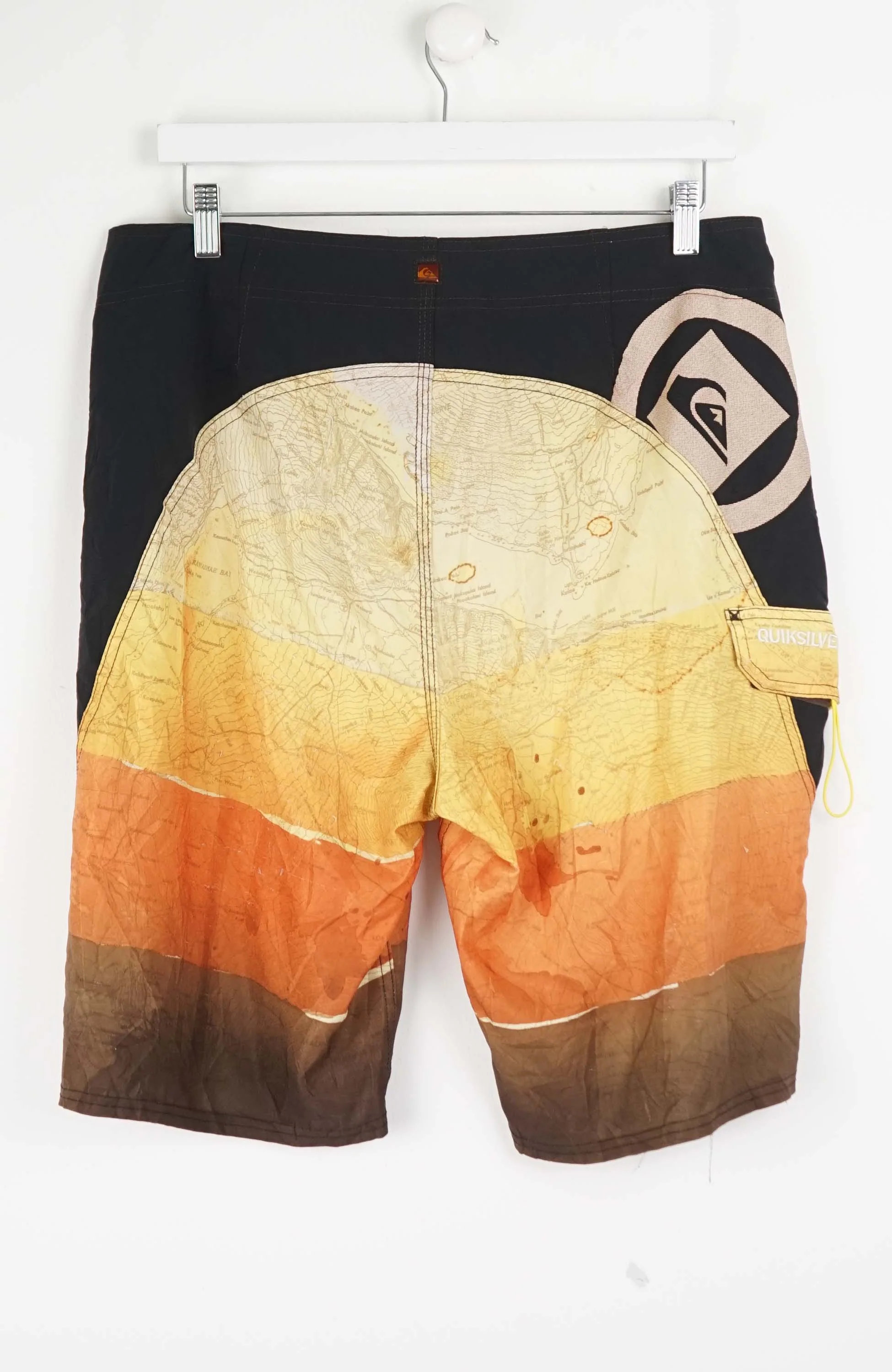 VINTAGE QUIKSILVER SHORTS W34 - Image 3