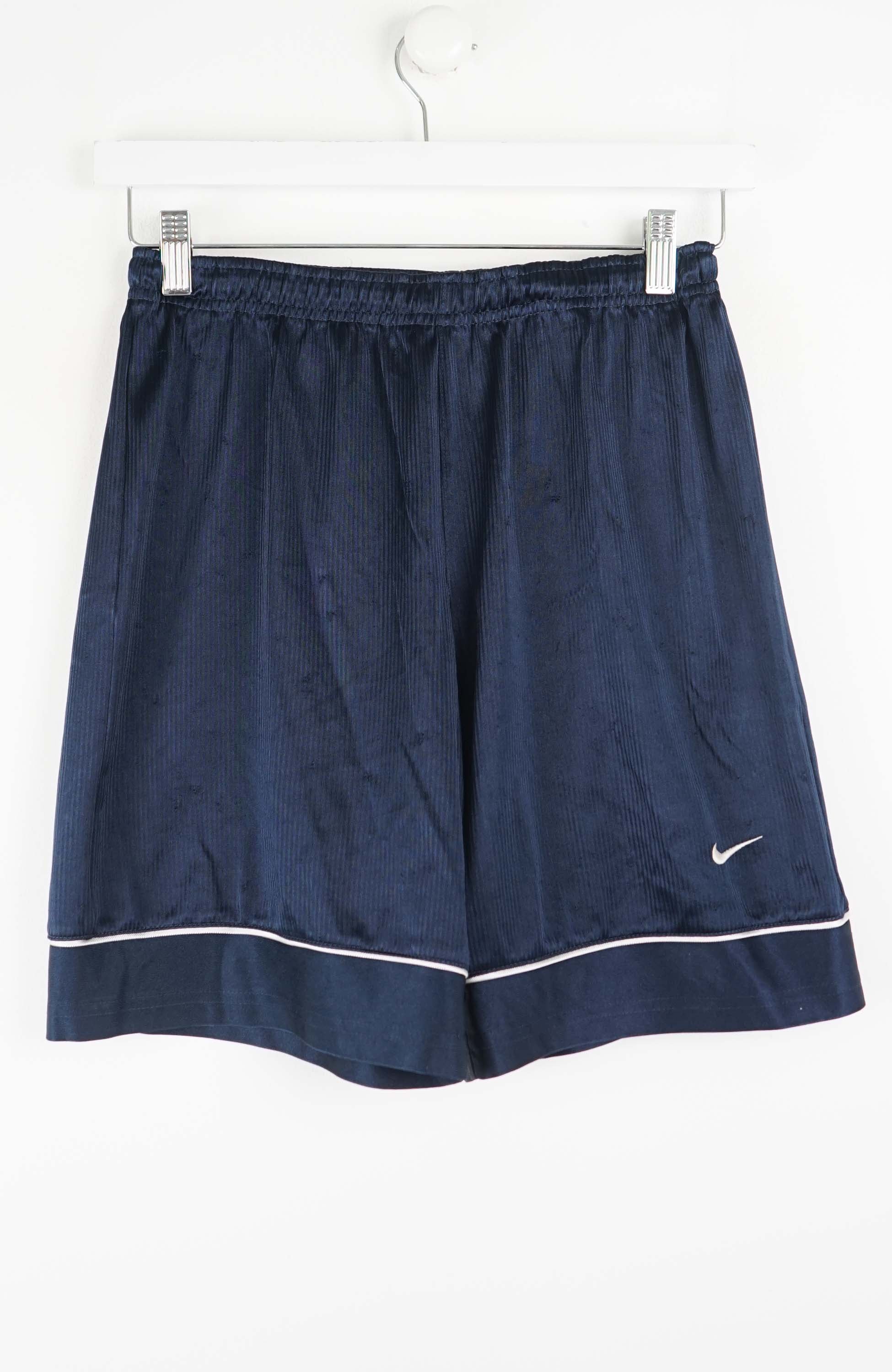 VINTAGE NIKE SHORTS W23