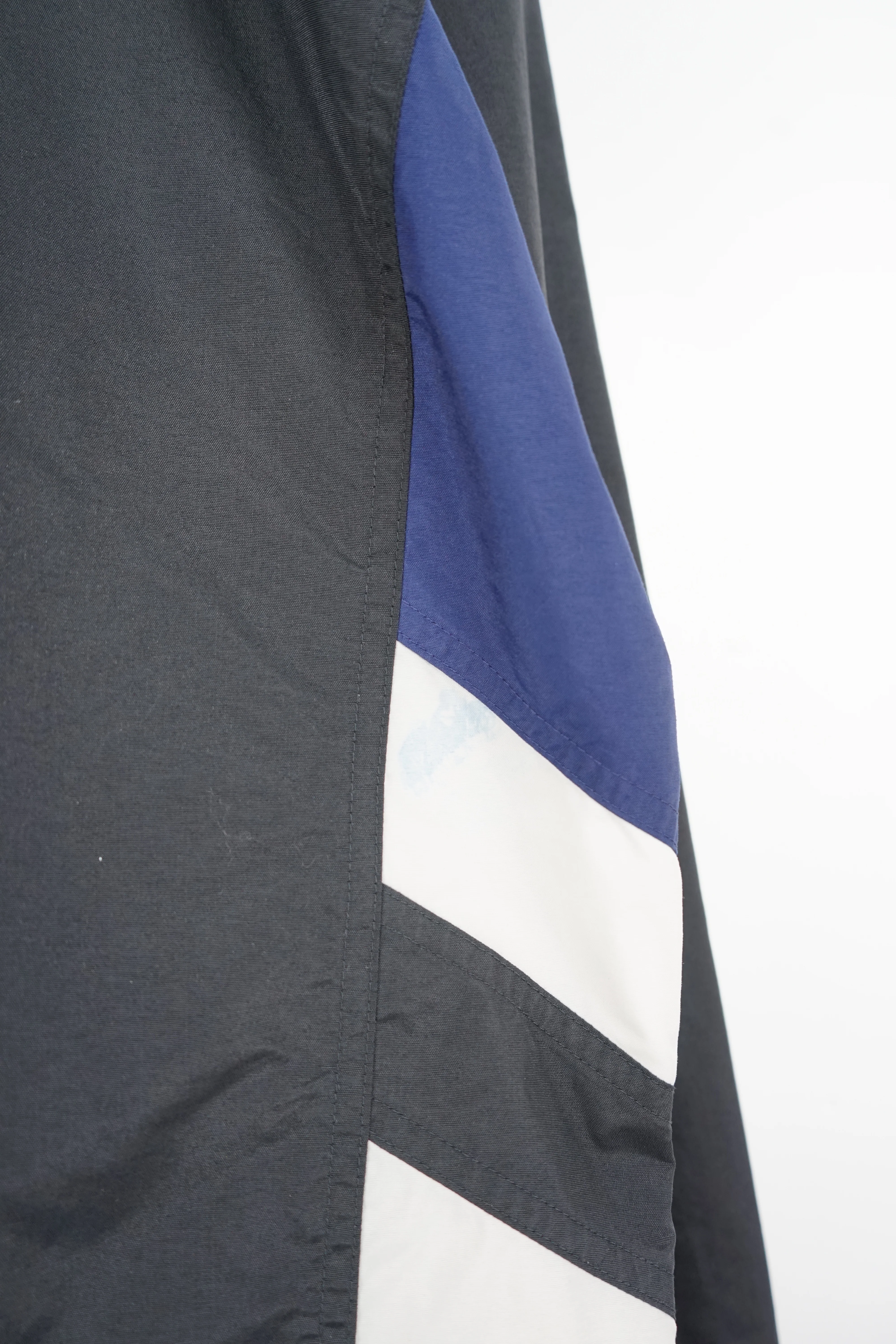 VINTAGE FILA WINDBREAKER (XXL) - Image 3