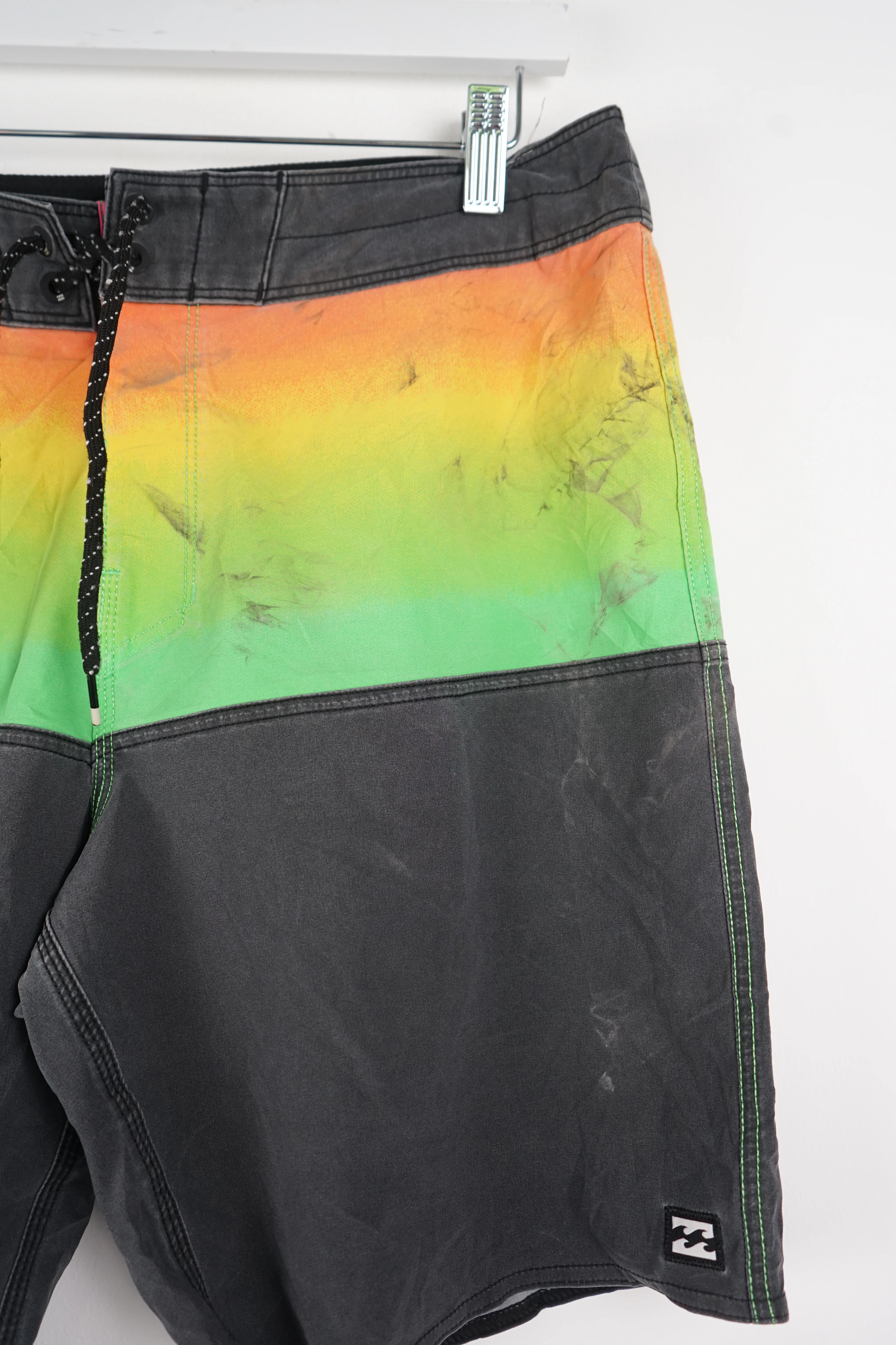 VINTAGE BILLABONG SHORTS W33 - Image 3