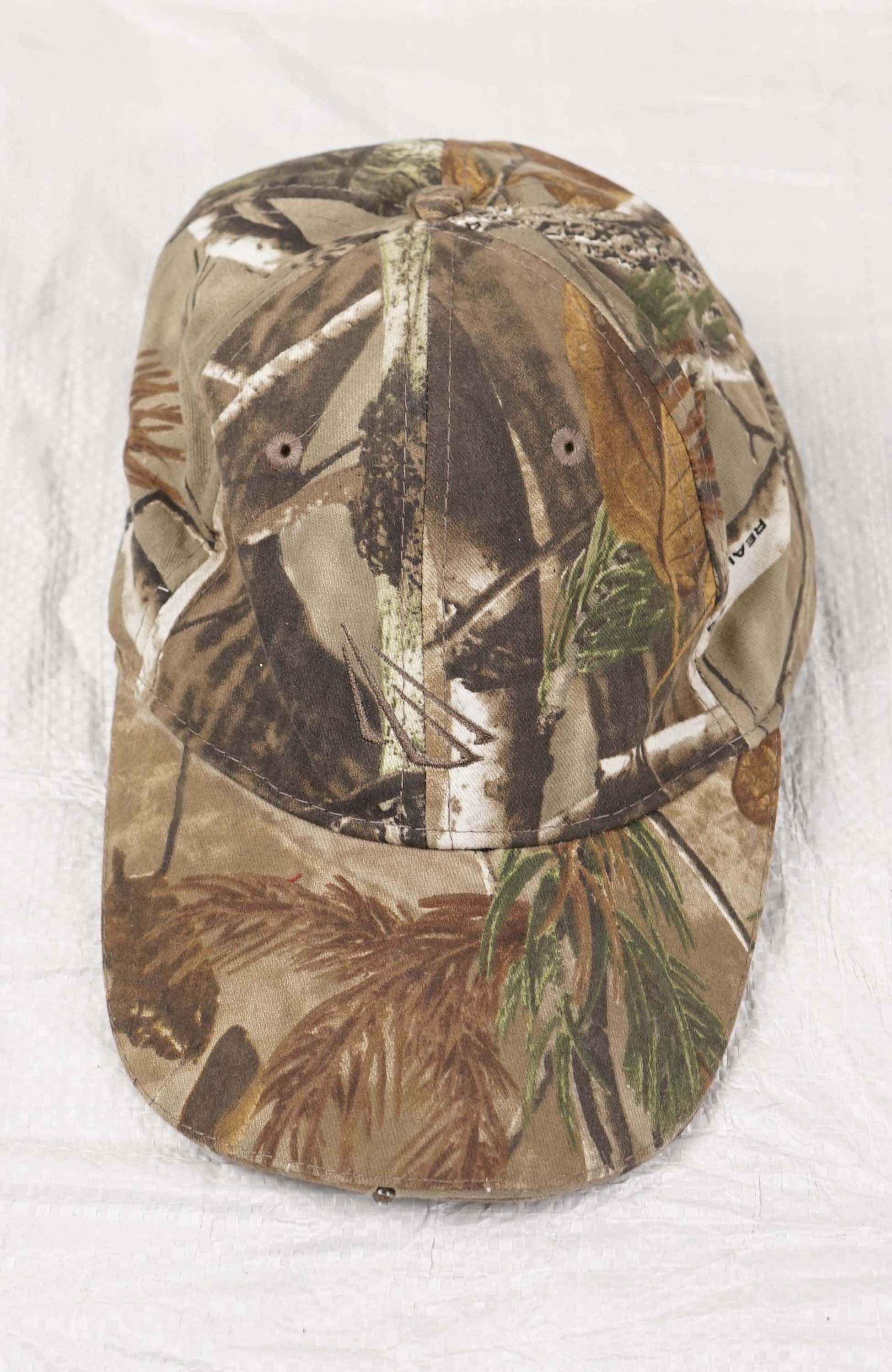 VINTAGE REAL TREE HAT