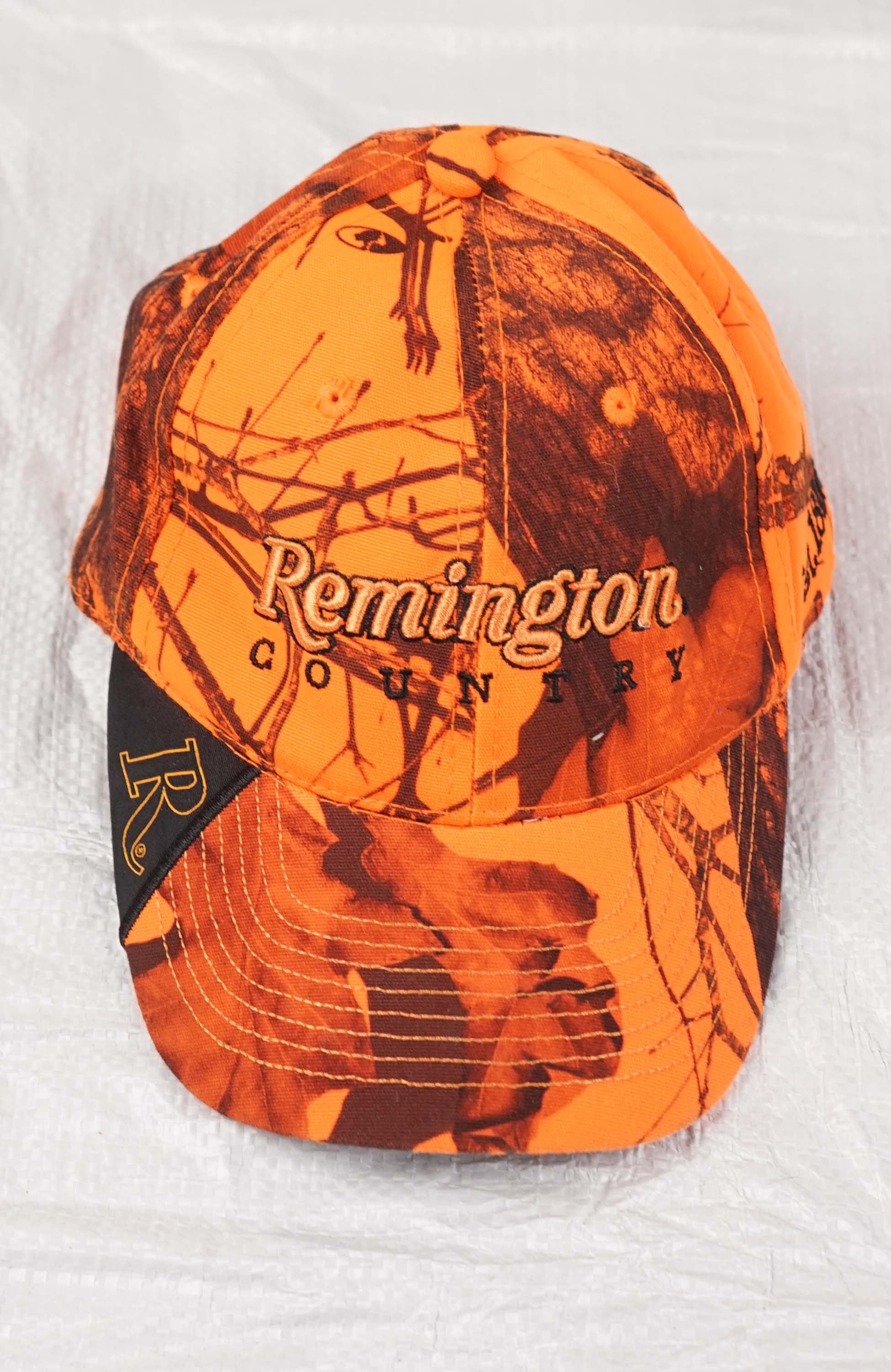 VINTAGE REMINGTON COUNTRY REAL TREE HAT