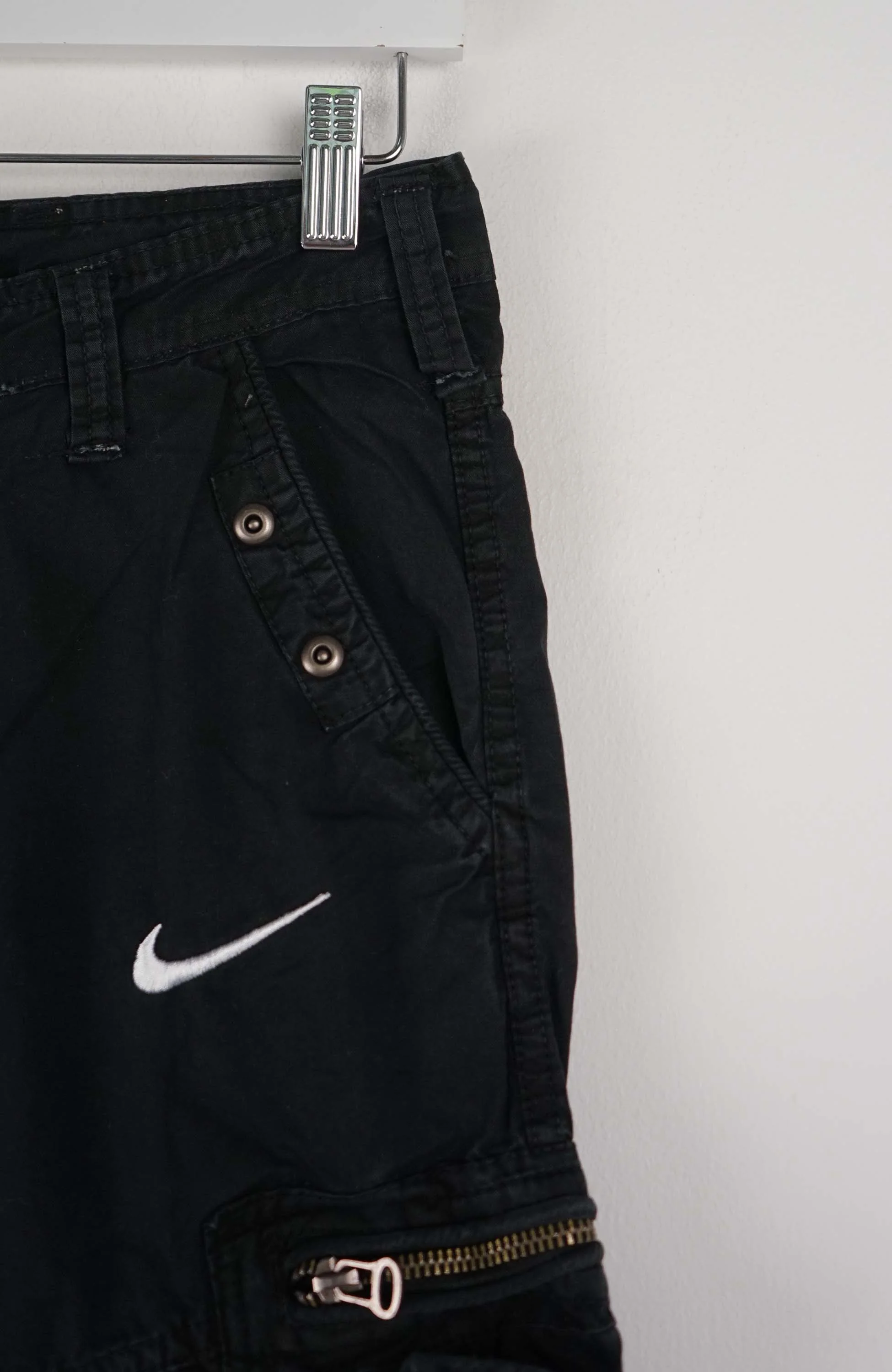 VINTAGE REWORK CARGO SHORTS W30 - Image 2