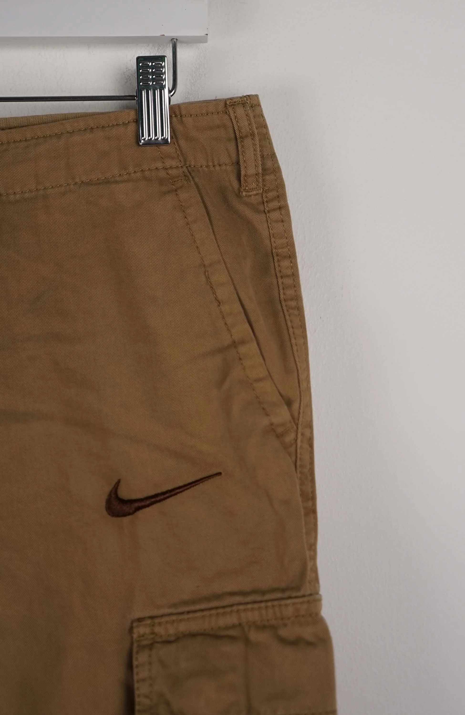 VINTAGE REWORK CARGO SHORTS W32 - Image 2