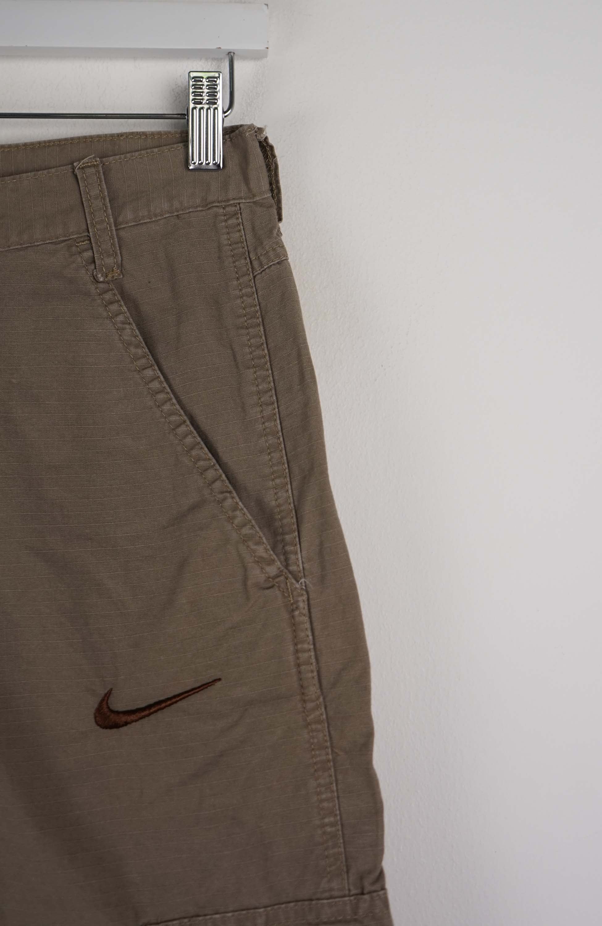 VINTAGE REWORK CARGO SHORTS W28 - Image 2