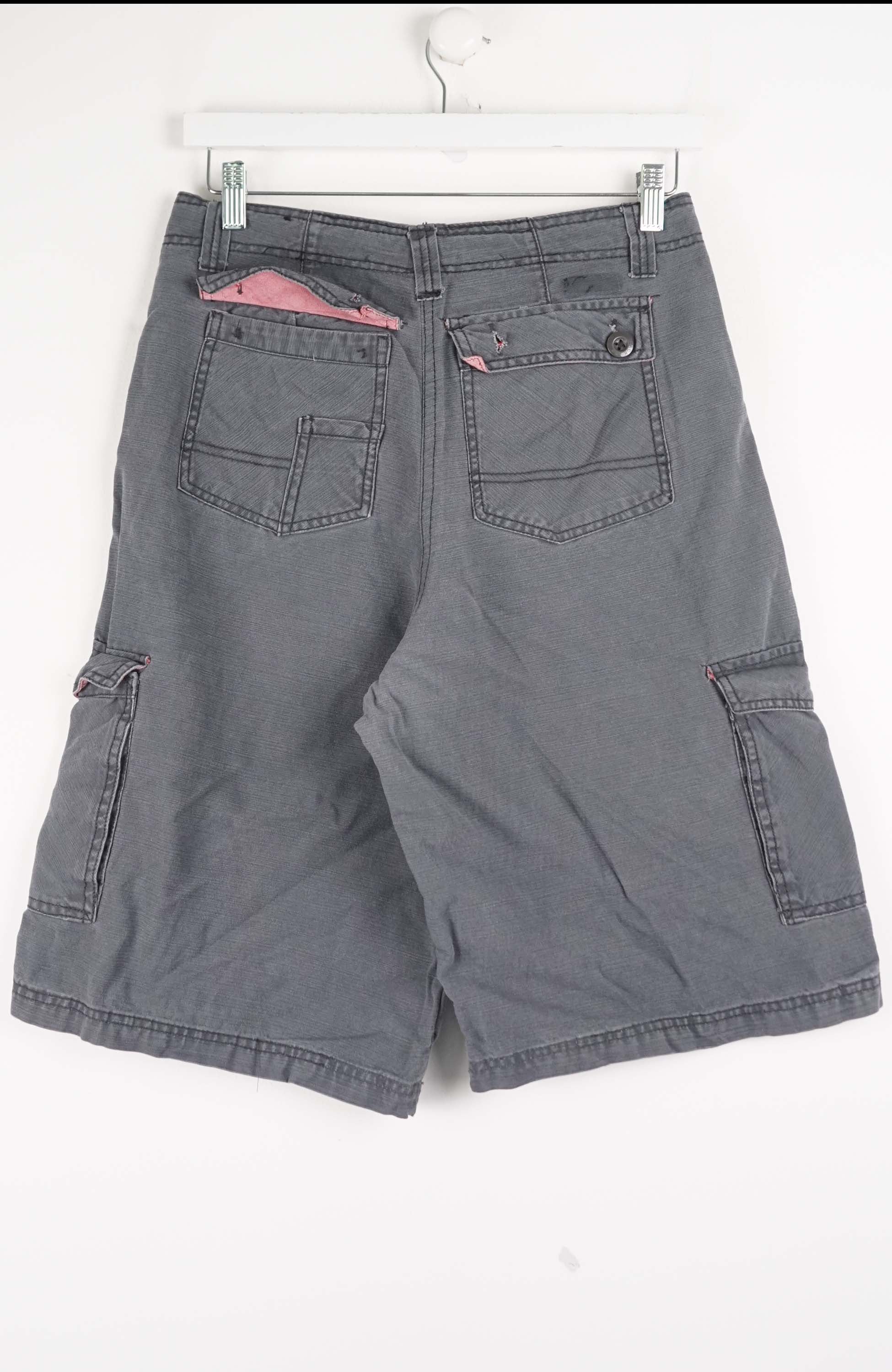 VINTAGE REWORK CARGO SHORTS W28 - Image 3