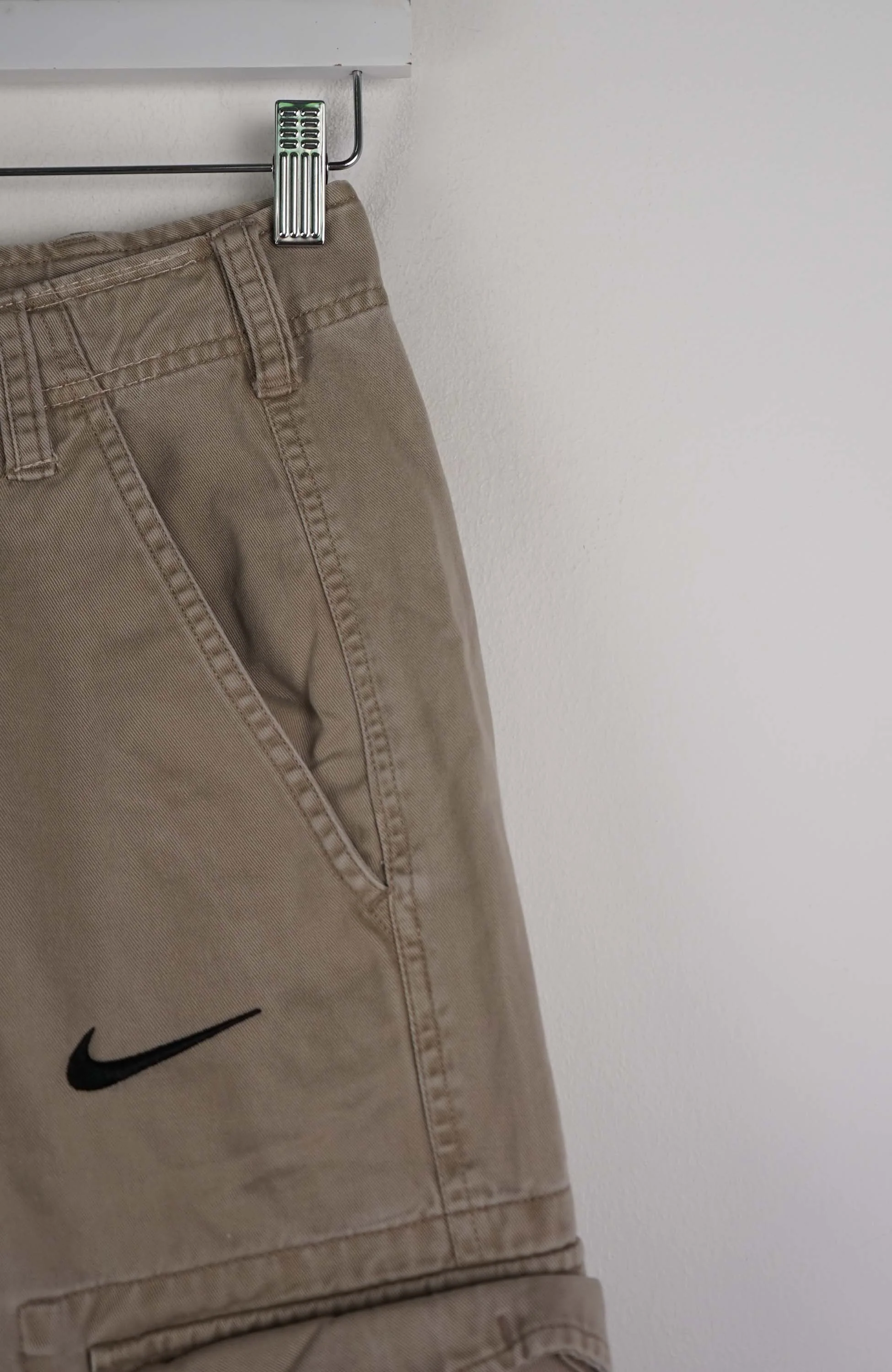 VINTAGE REWORK CARGO SHORTS W26 - Image 2