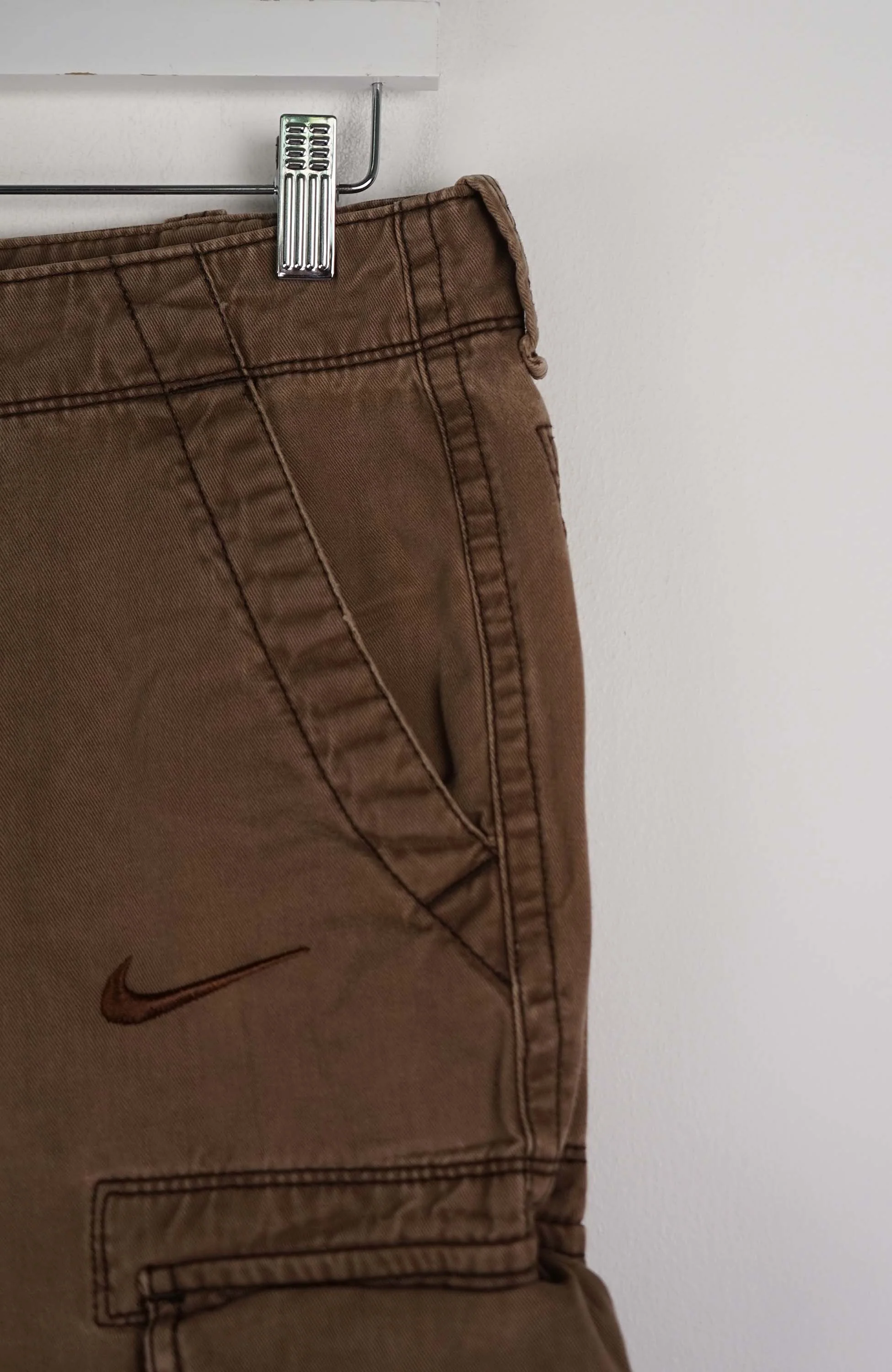 VINTAGE REWORK CARGO SHORTS W32 - Image 2