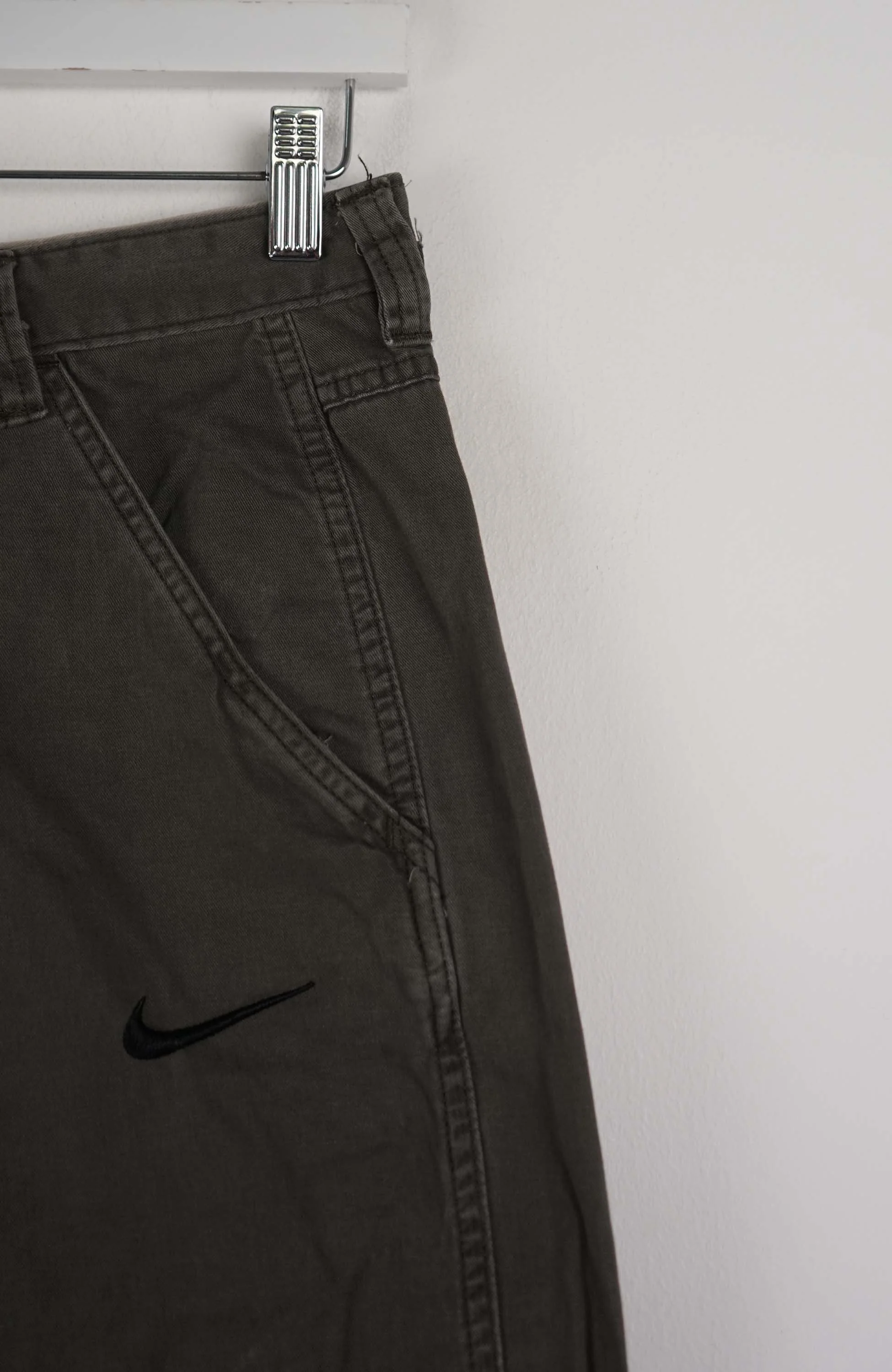 VINTAGE REWORK CARGO SHORTS W28 - Image 2