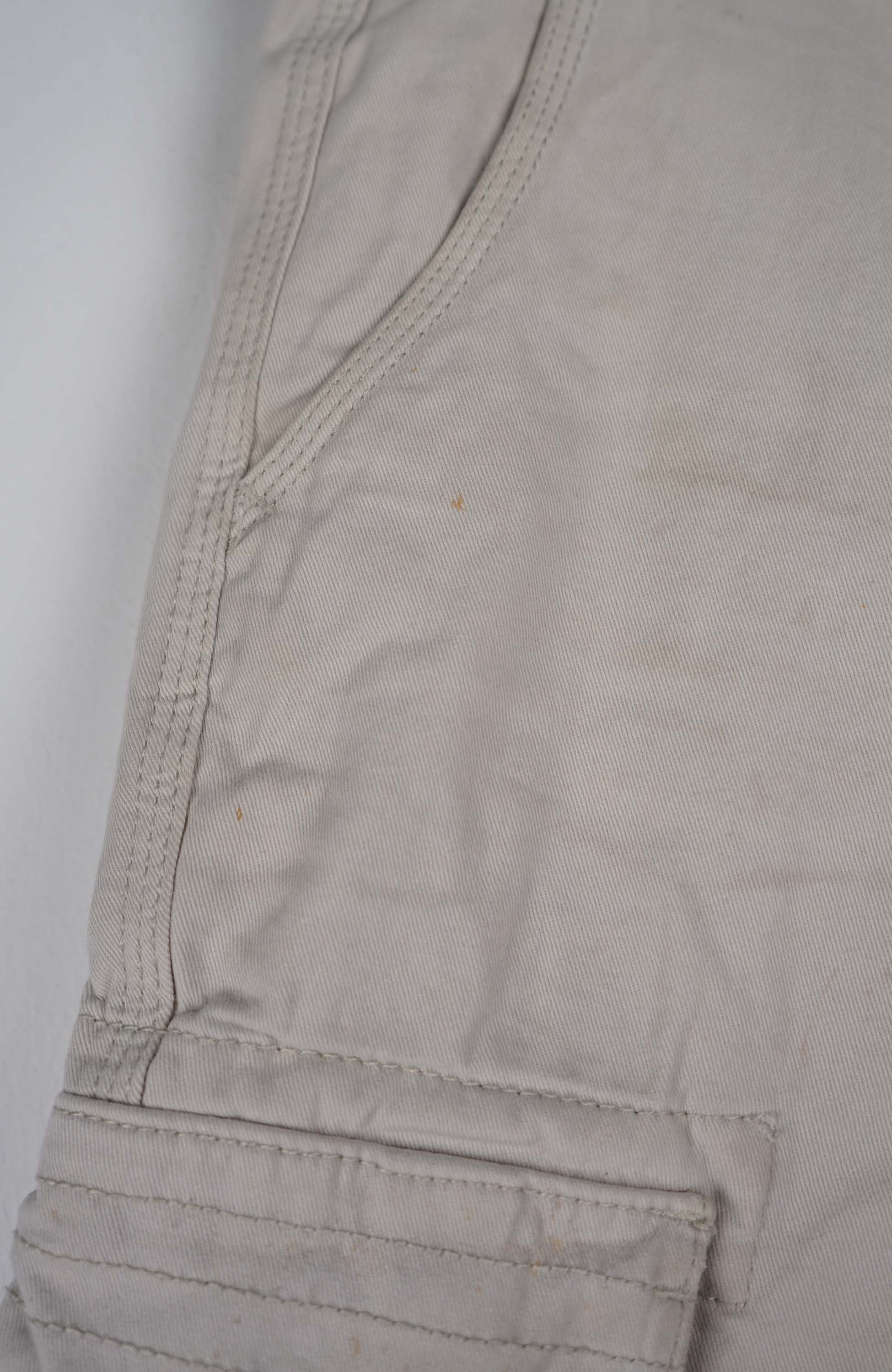 VINTAGE REWORK CARGO SHORTS W32 - Image 3