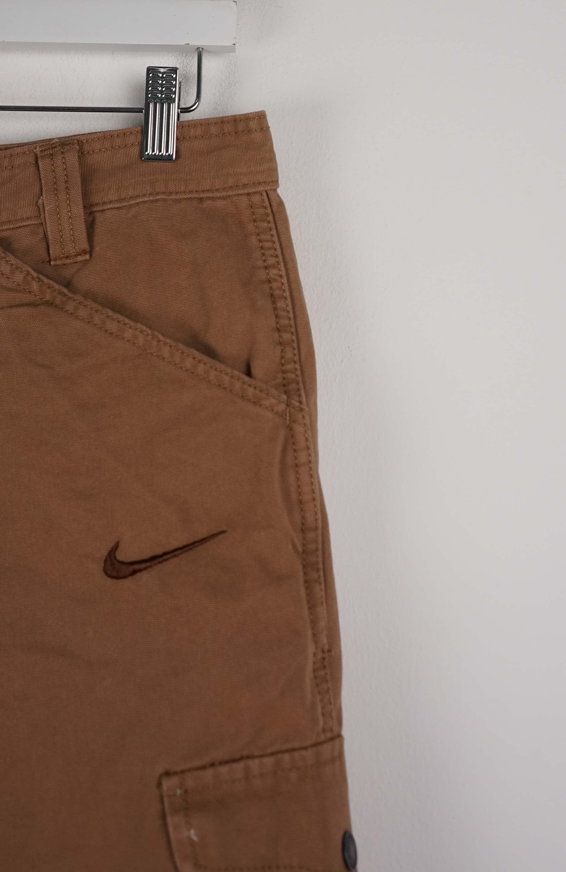 VINTAGE REWORK CARGO SHORTS W32 - Image 2
