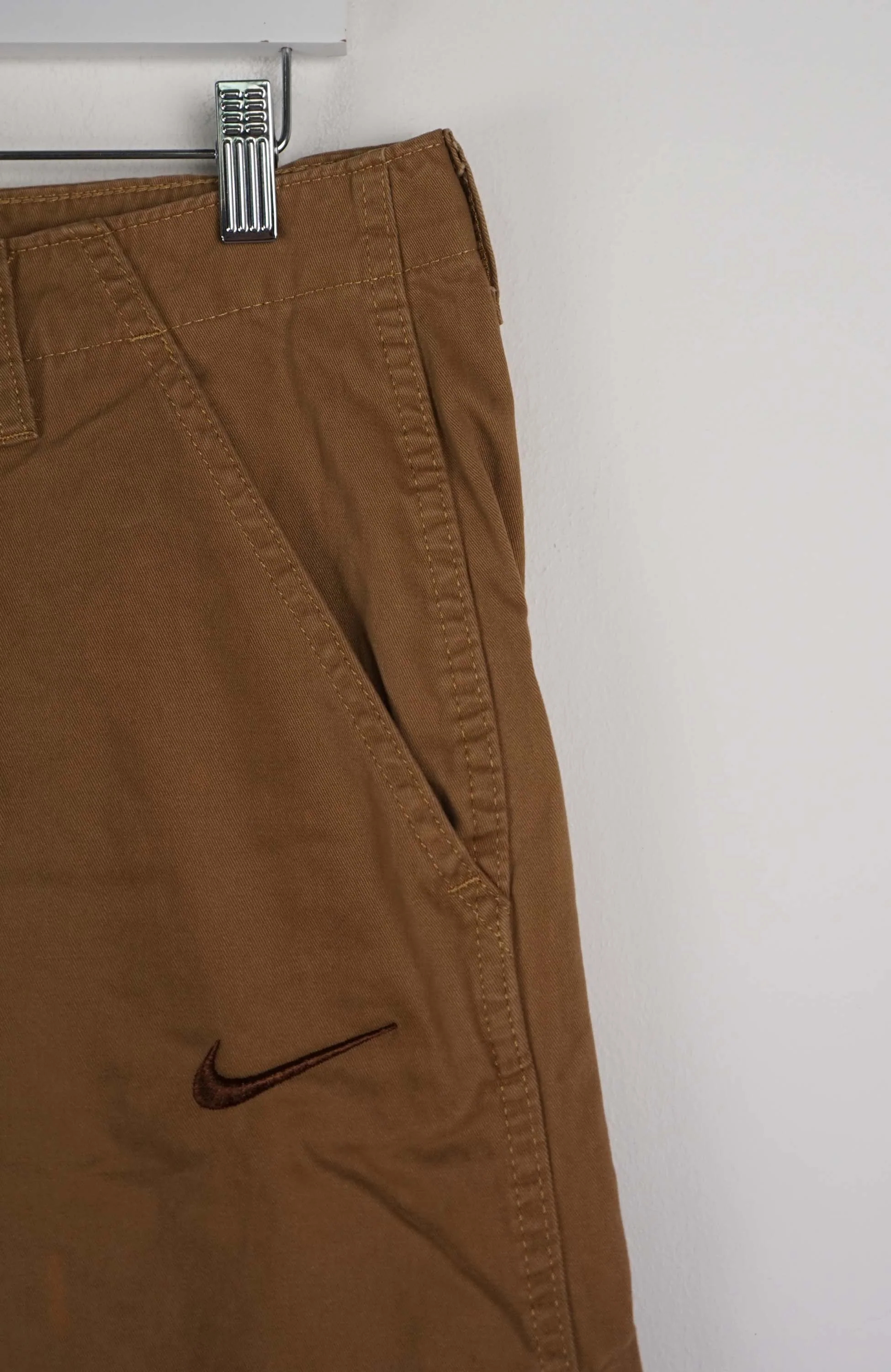 VINTAGE REWORK CARGO SHORTS W32 - Image 2