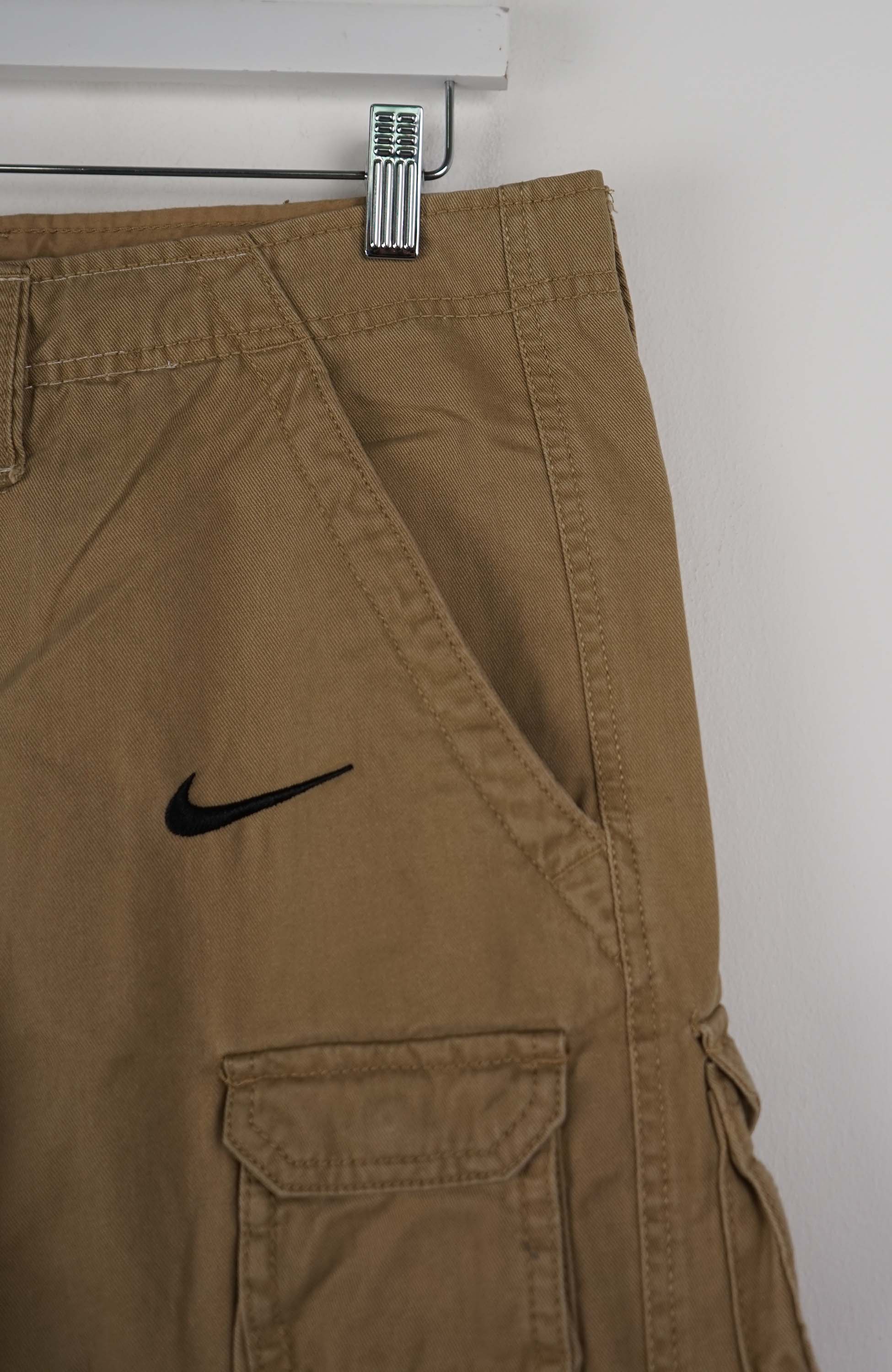 VINTAGE REWORK CARGO SHORTS W35 - Image 2