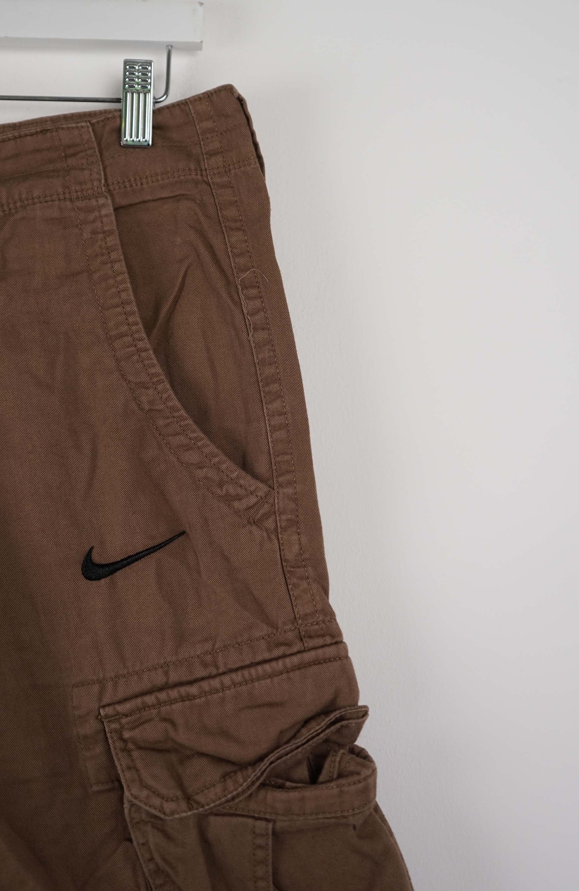 VINTAGE REWORK CARGO SHORTS W33 - Image 2