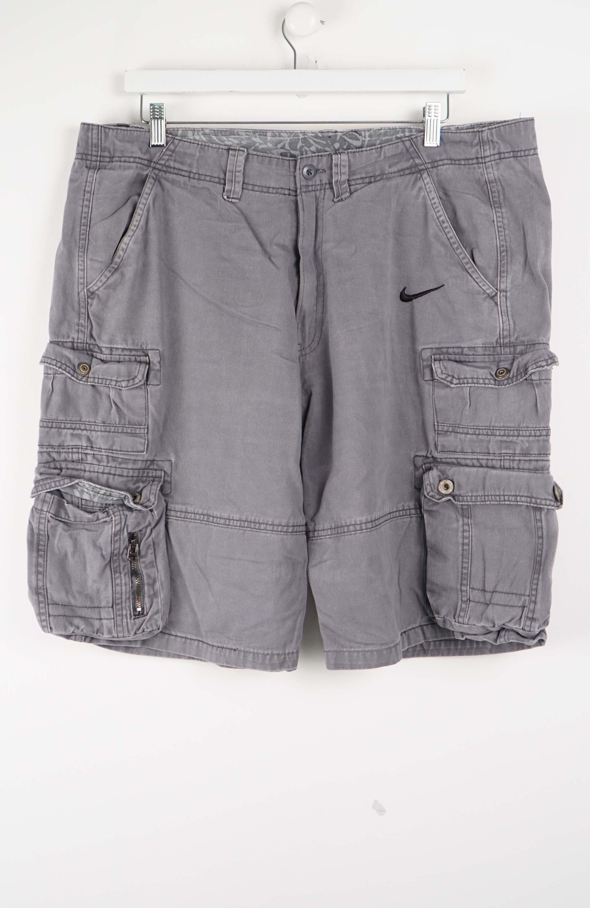 VINTAGE REWORK CARGO SHORTS W38