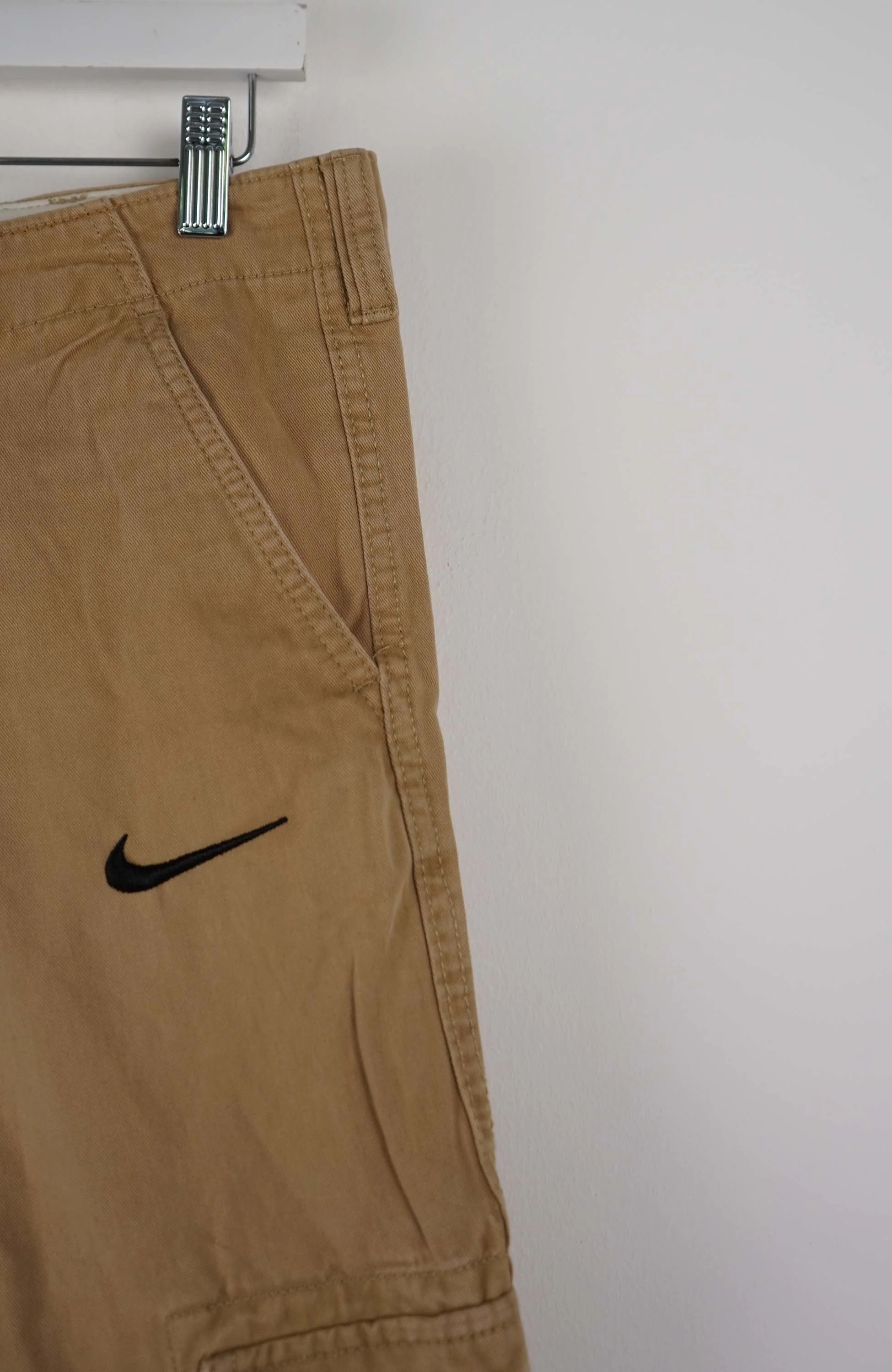 VINTAGE REWORK CARGO SHORTS W34 - Image 2