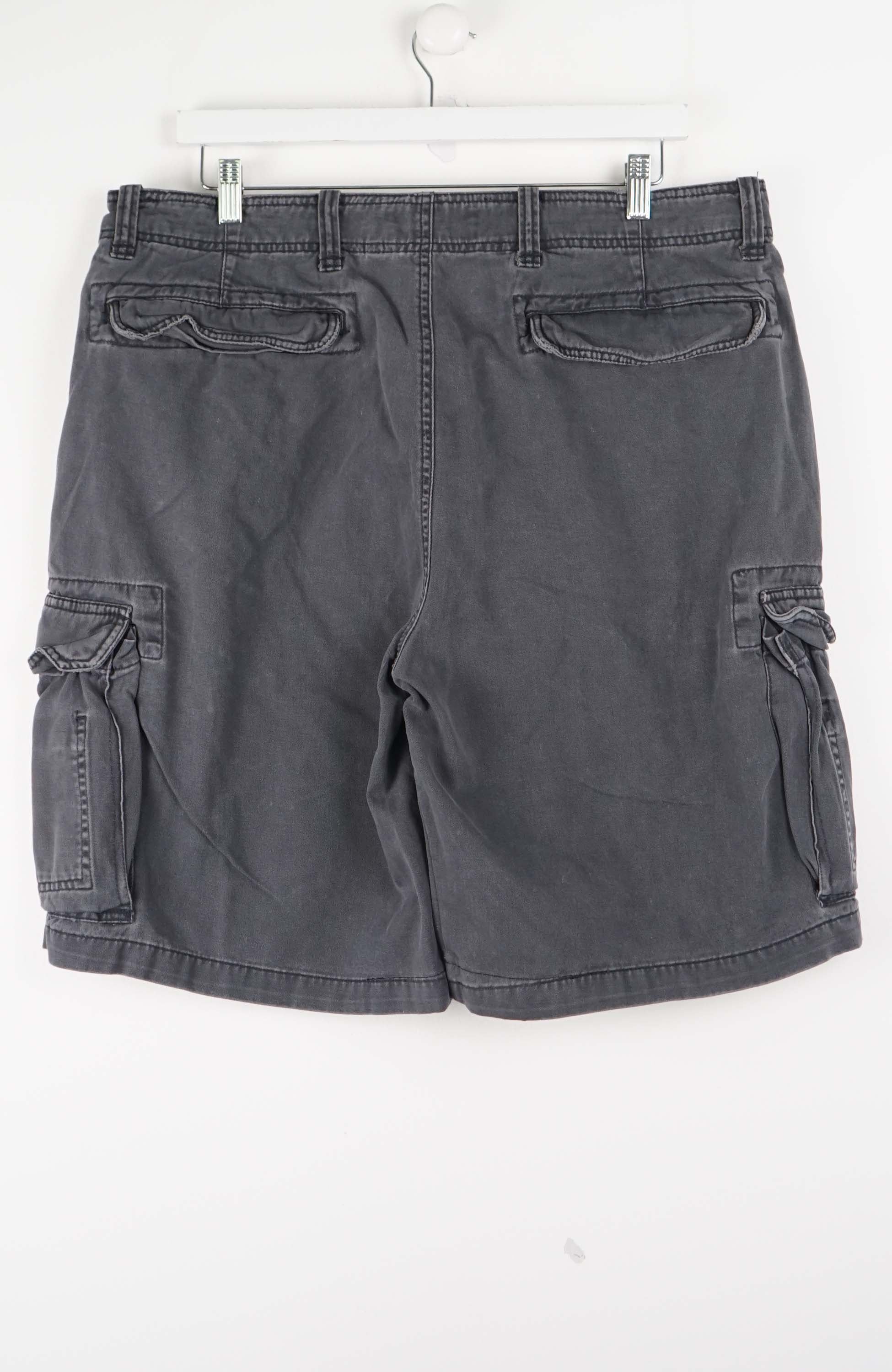 VINTAGE REWORK CARGO SHORTS W38 - Image 3