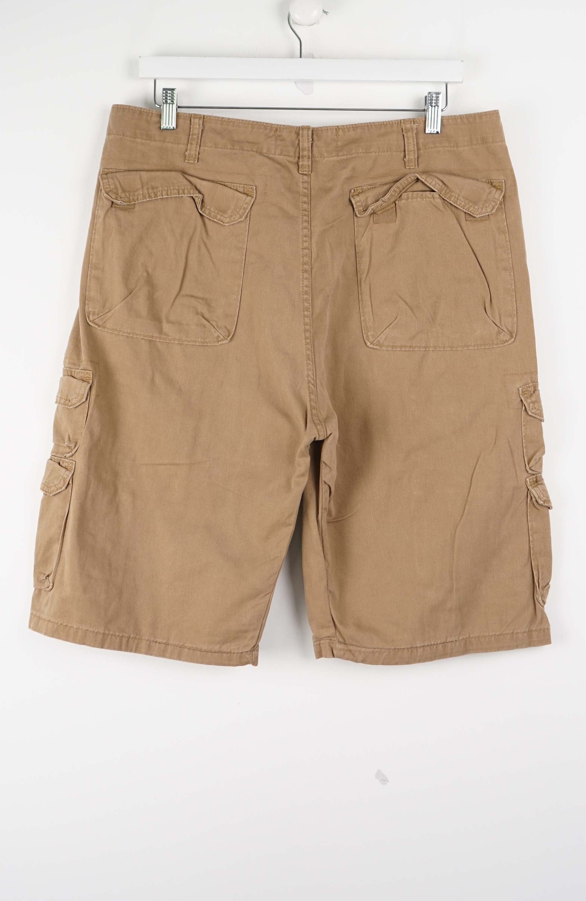 VINTAGE REWORK CARGO SHORTS W36 - Image 3