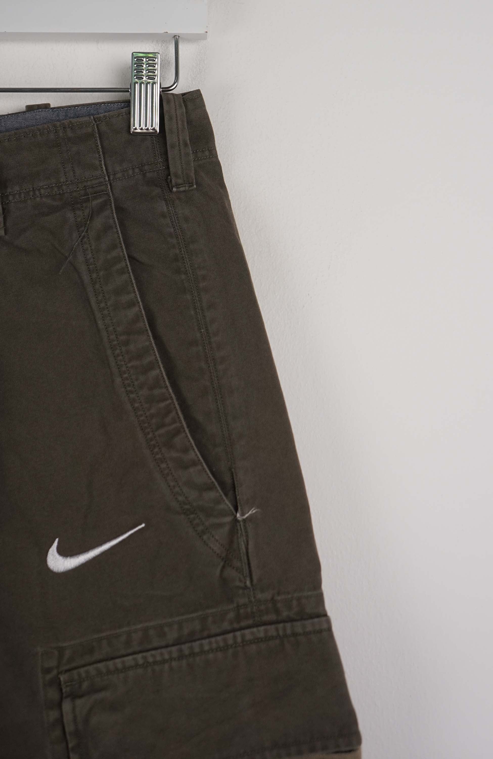 VINTAGE REWORK CARGO SHORTS W27 - Image 2