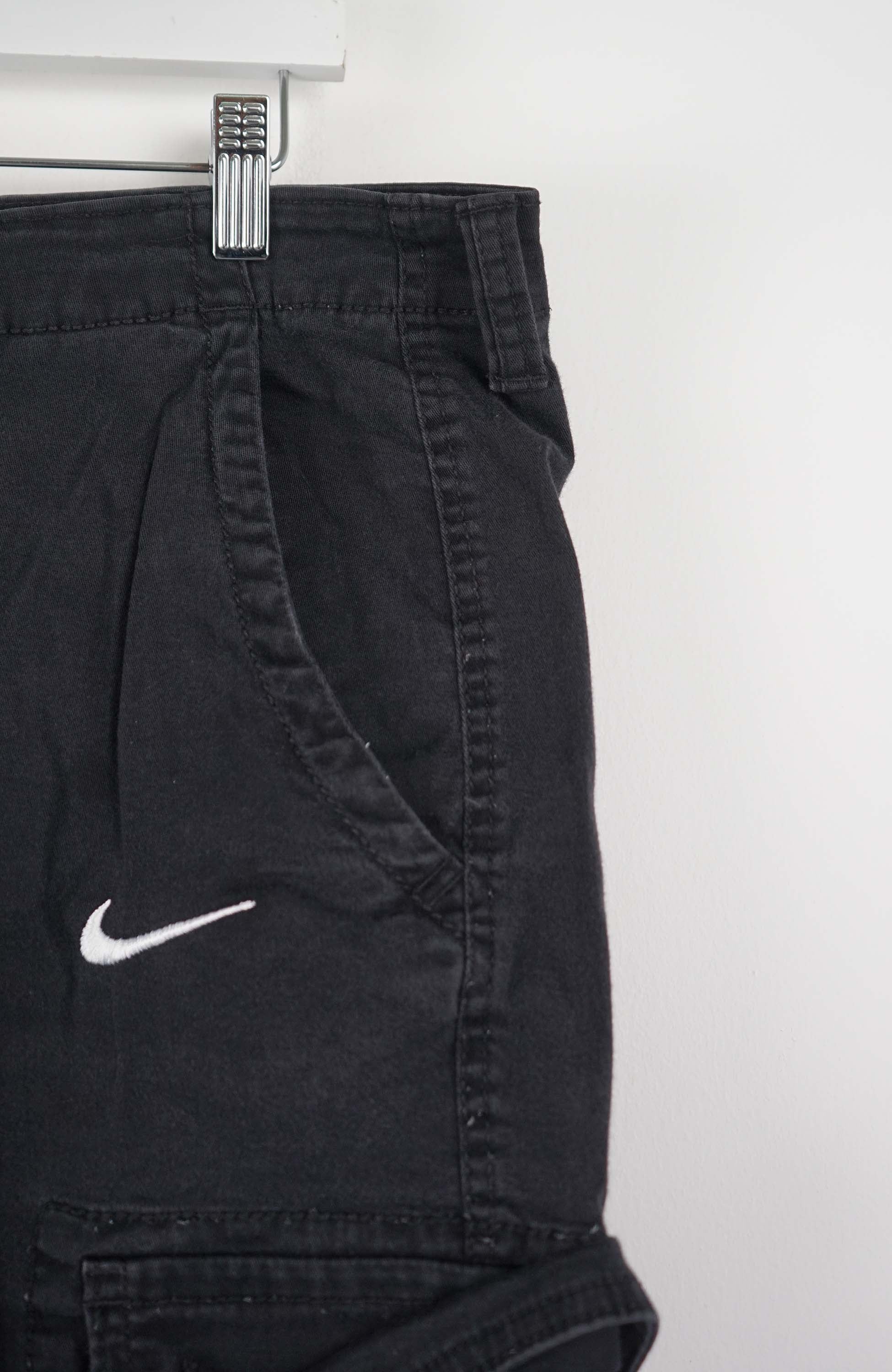 VINTAGE REWORK CARGO SHORTS W36 - Image 2
