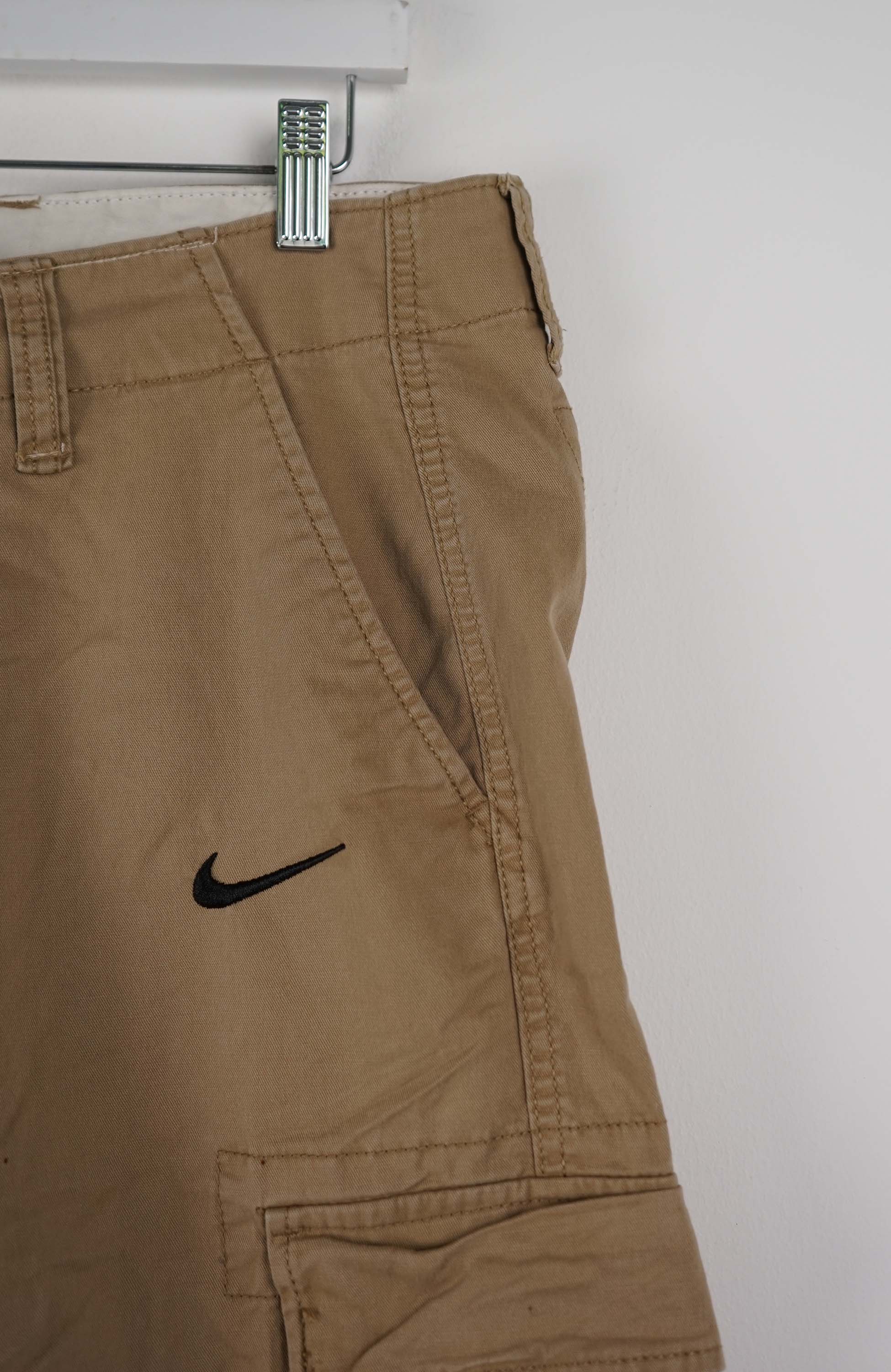 VINTAGE REWORK CARGO SHORTS W34 - Image 2