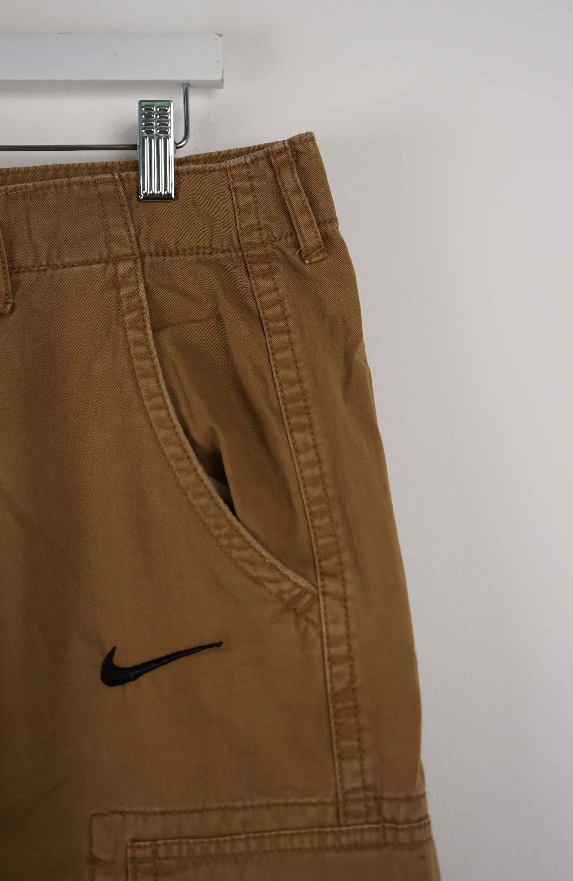 VINTAGE REWORK CARGO SHORTS W36 - Image 2