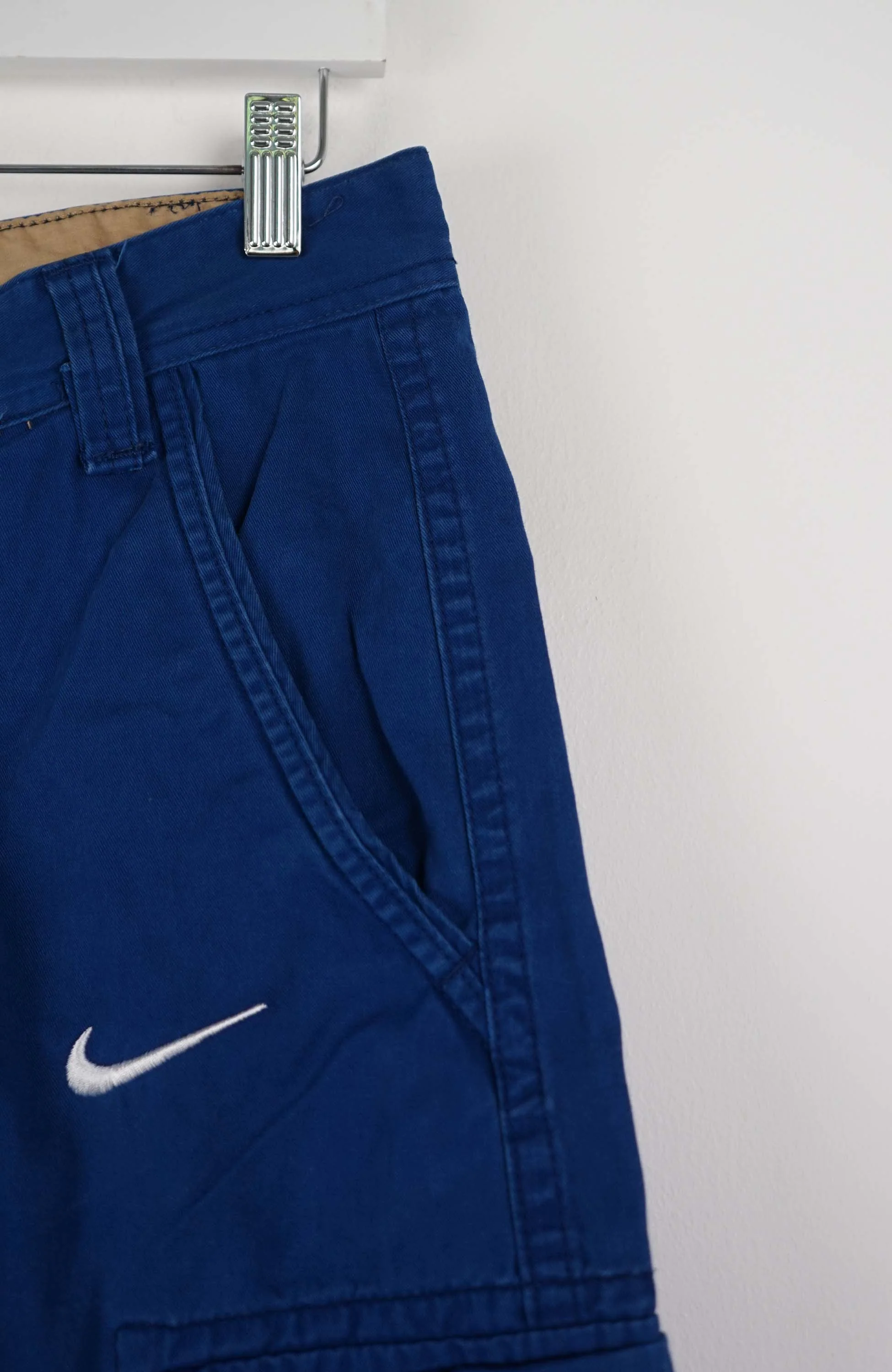 VINTAGE REWORK CARGO SHORTS W31 - Image 2