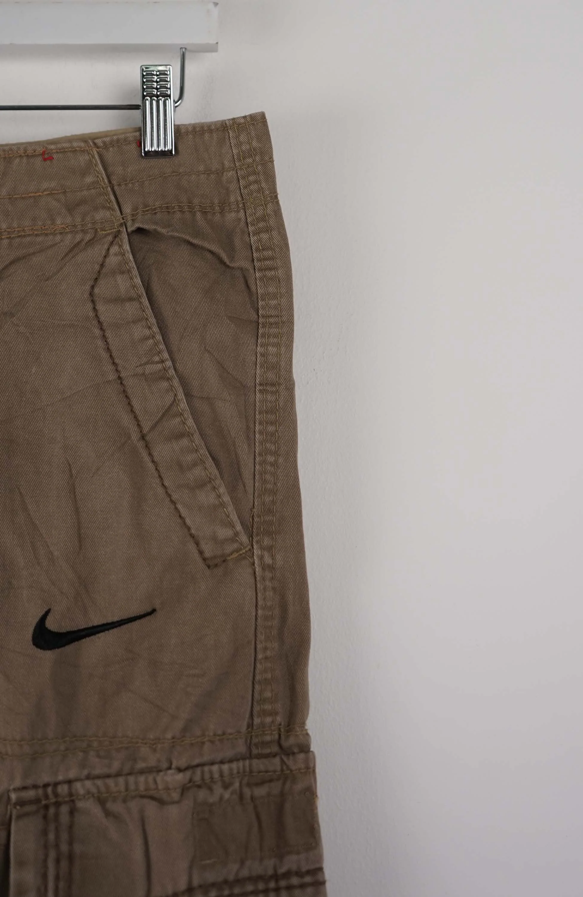 VINTAGE REWORK CARGO SHORTS W34 - Image 2