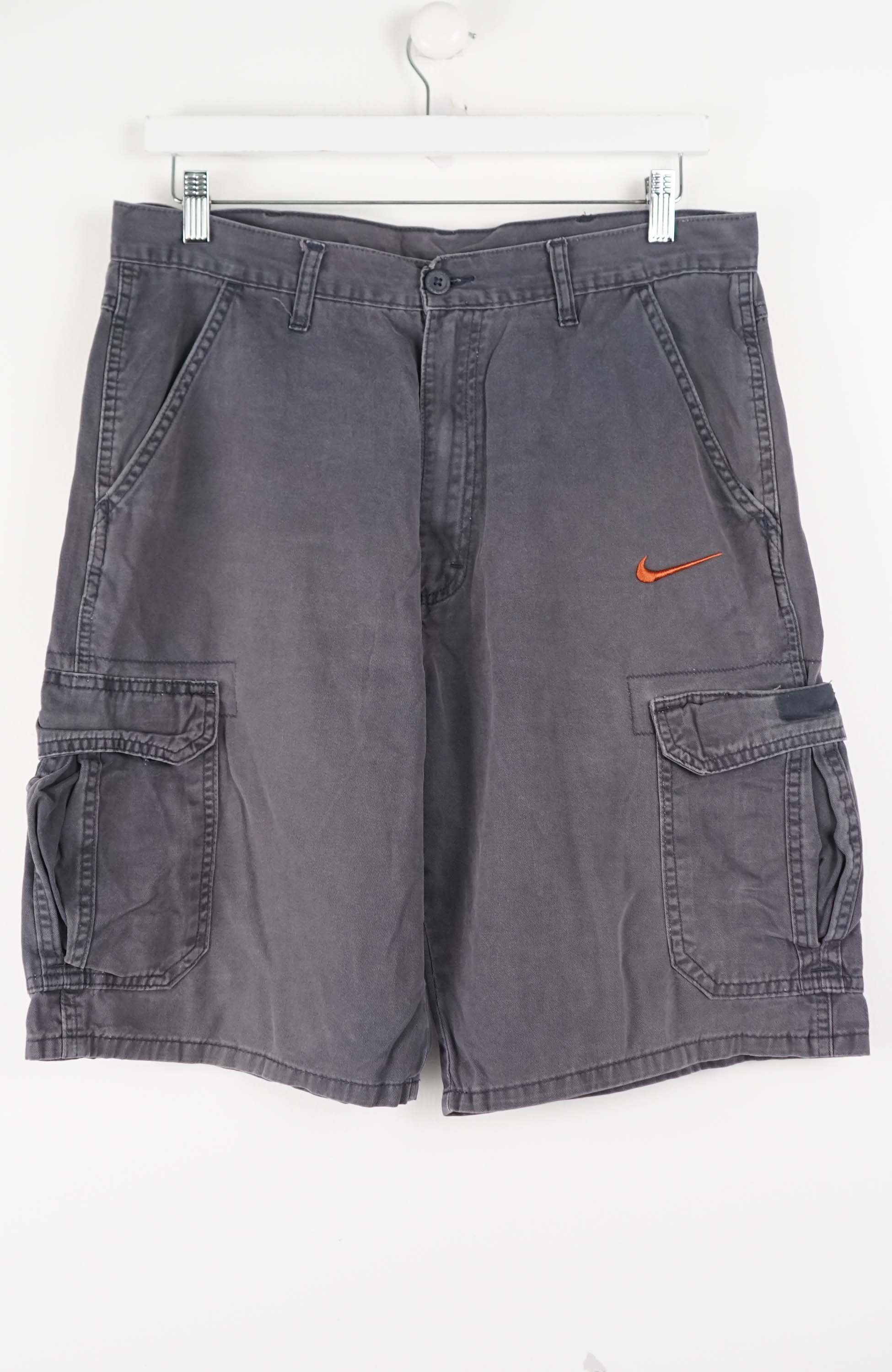 VINTAGE REWORK CARGO SHORTS W36