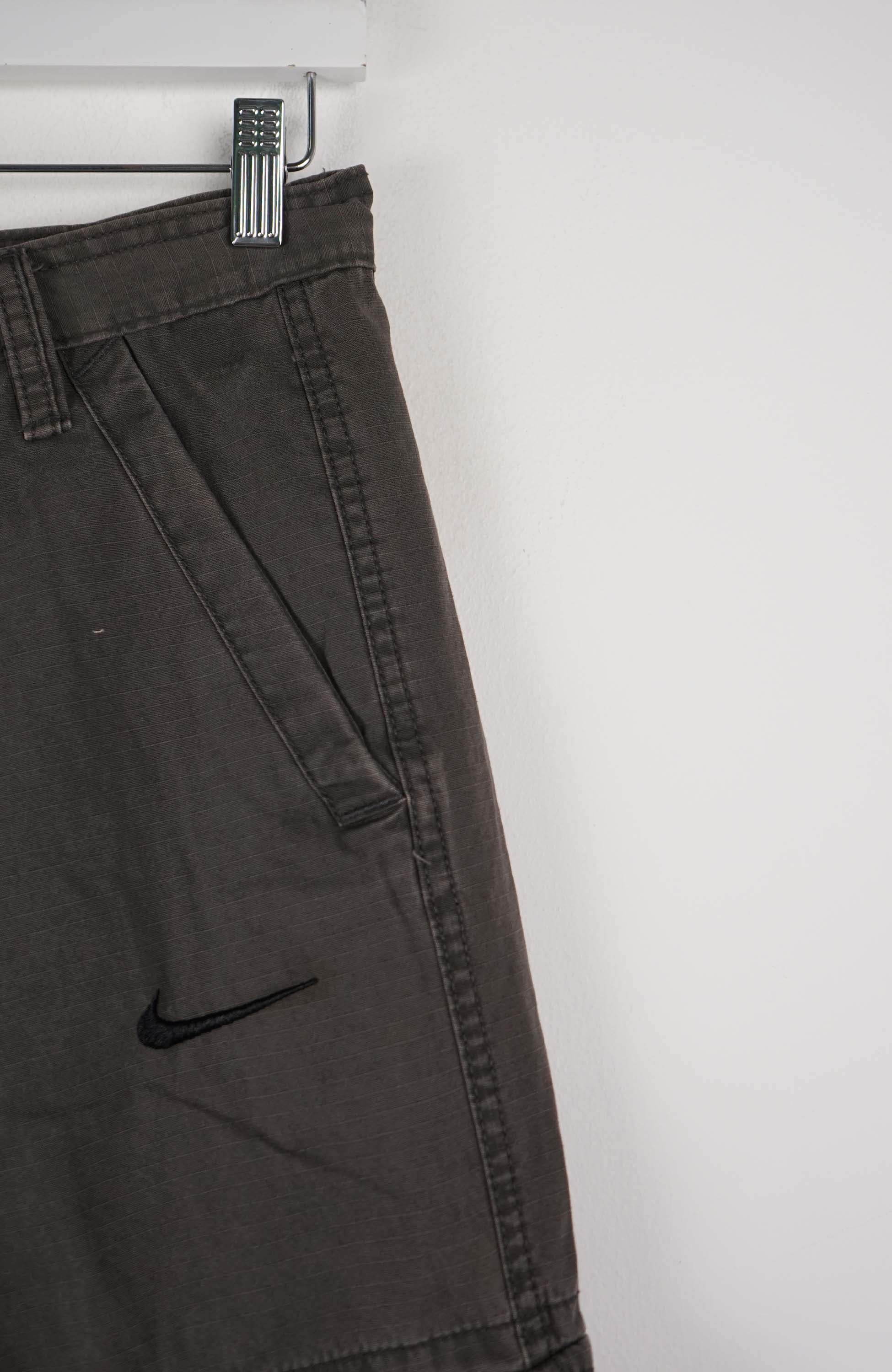 VINTAGE REWORK CARGO SHORTS W28 - Image 2