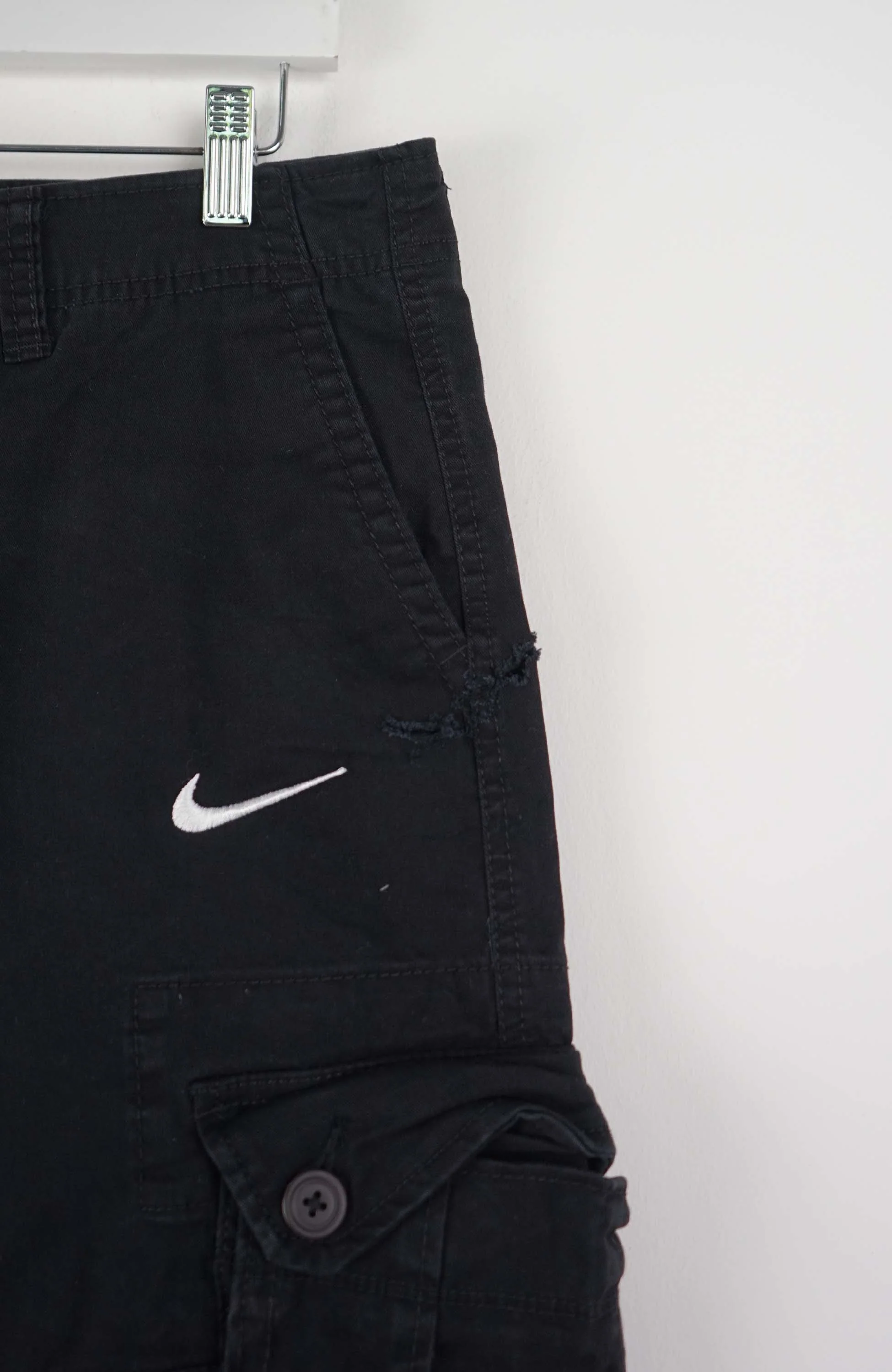 VINTAGE REWORK CARGO SHORTS W35 - Image 2