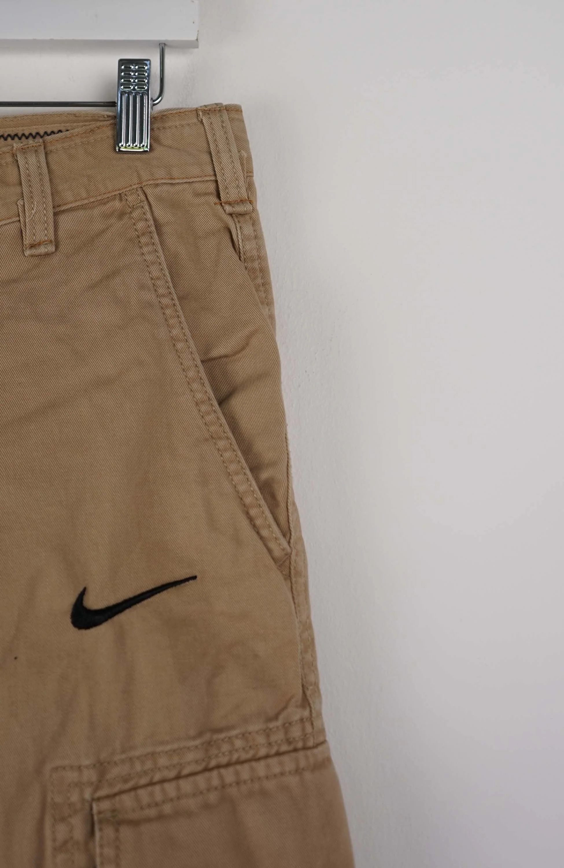 VINTAGE REWORK CARGO SHORTS W33 - Image 2