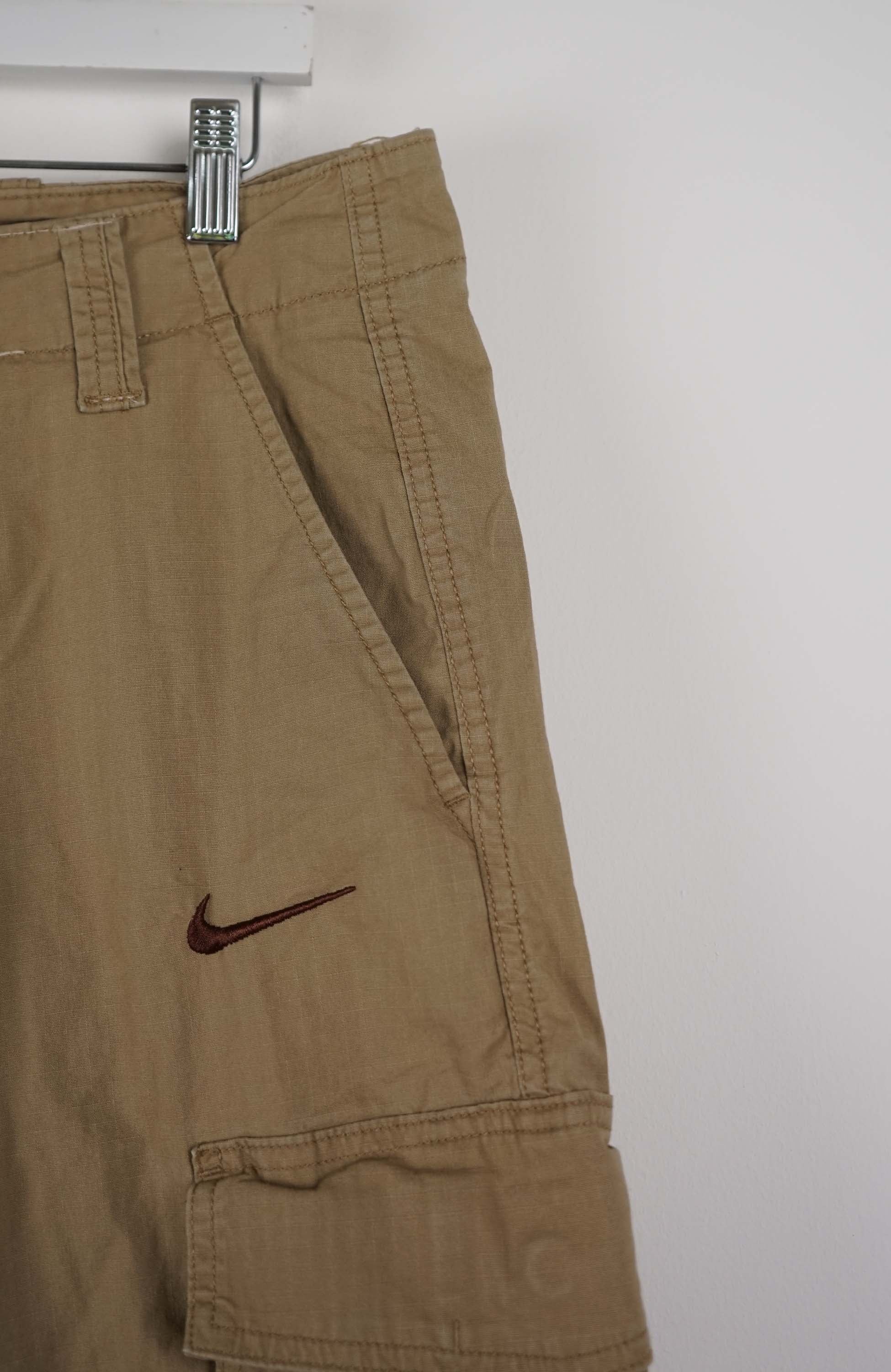 VINTAGE REWORK CARGO SHORTS W35 - Image 2