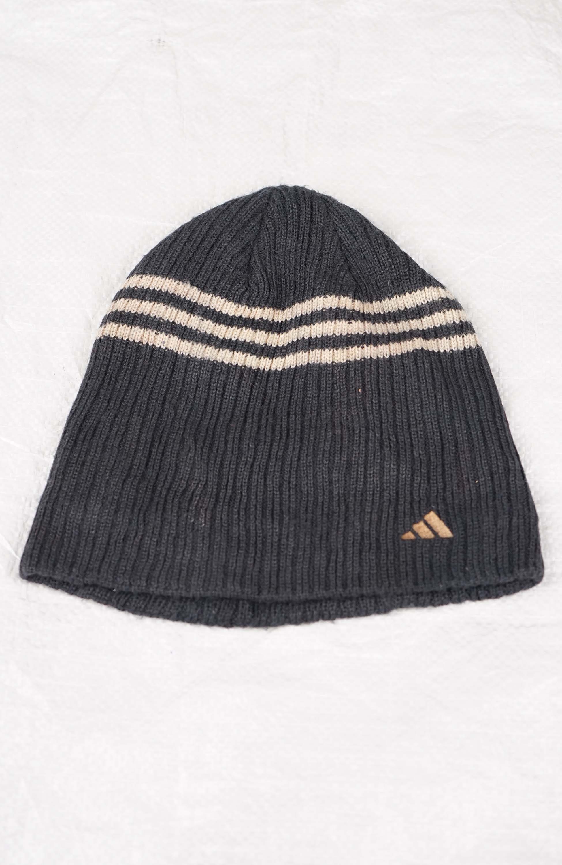 VINTAGE ADIDAS SKULL BEANIE